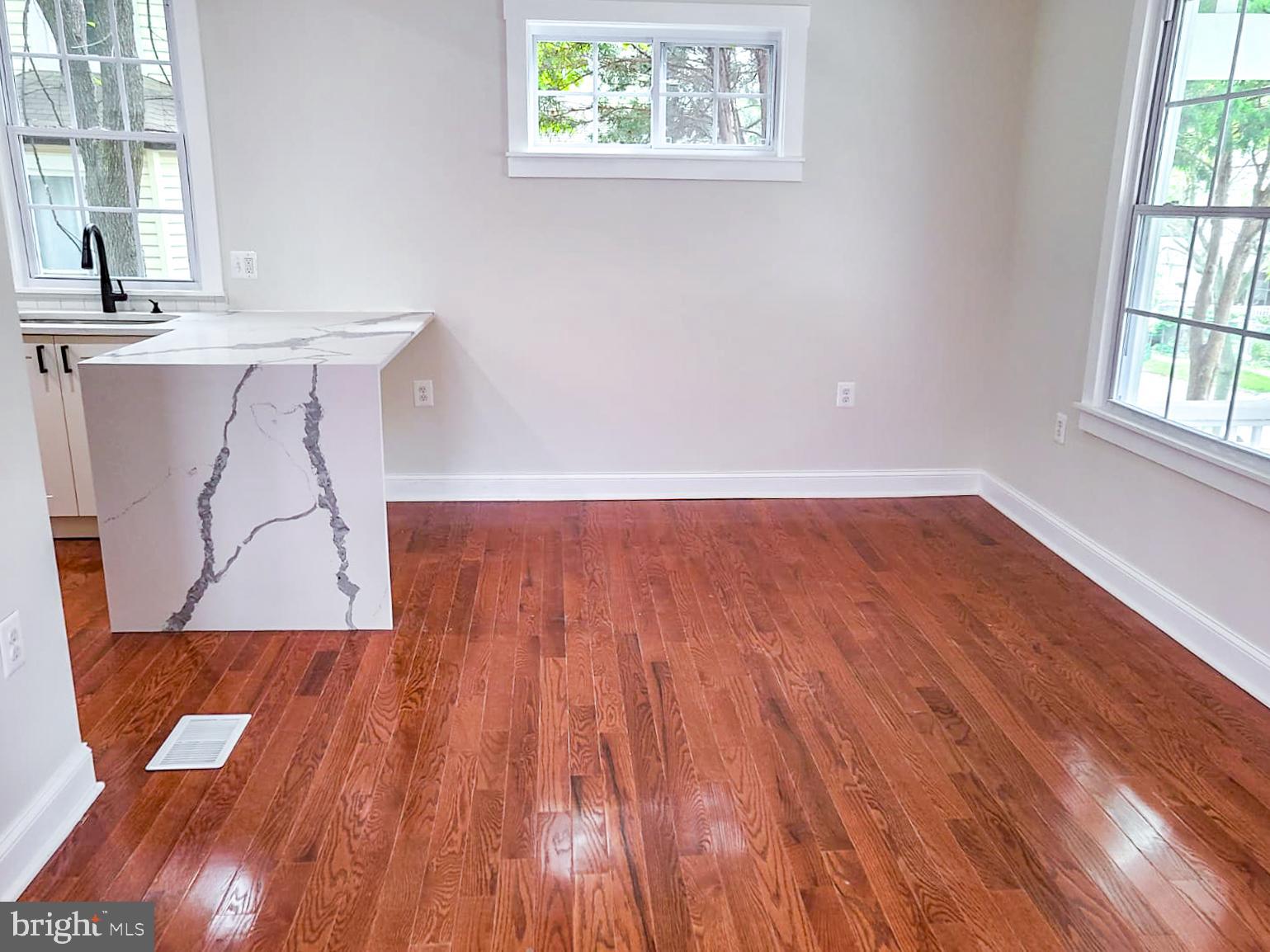 MOUNT RAINIER - Residential