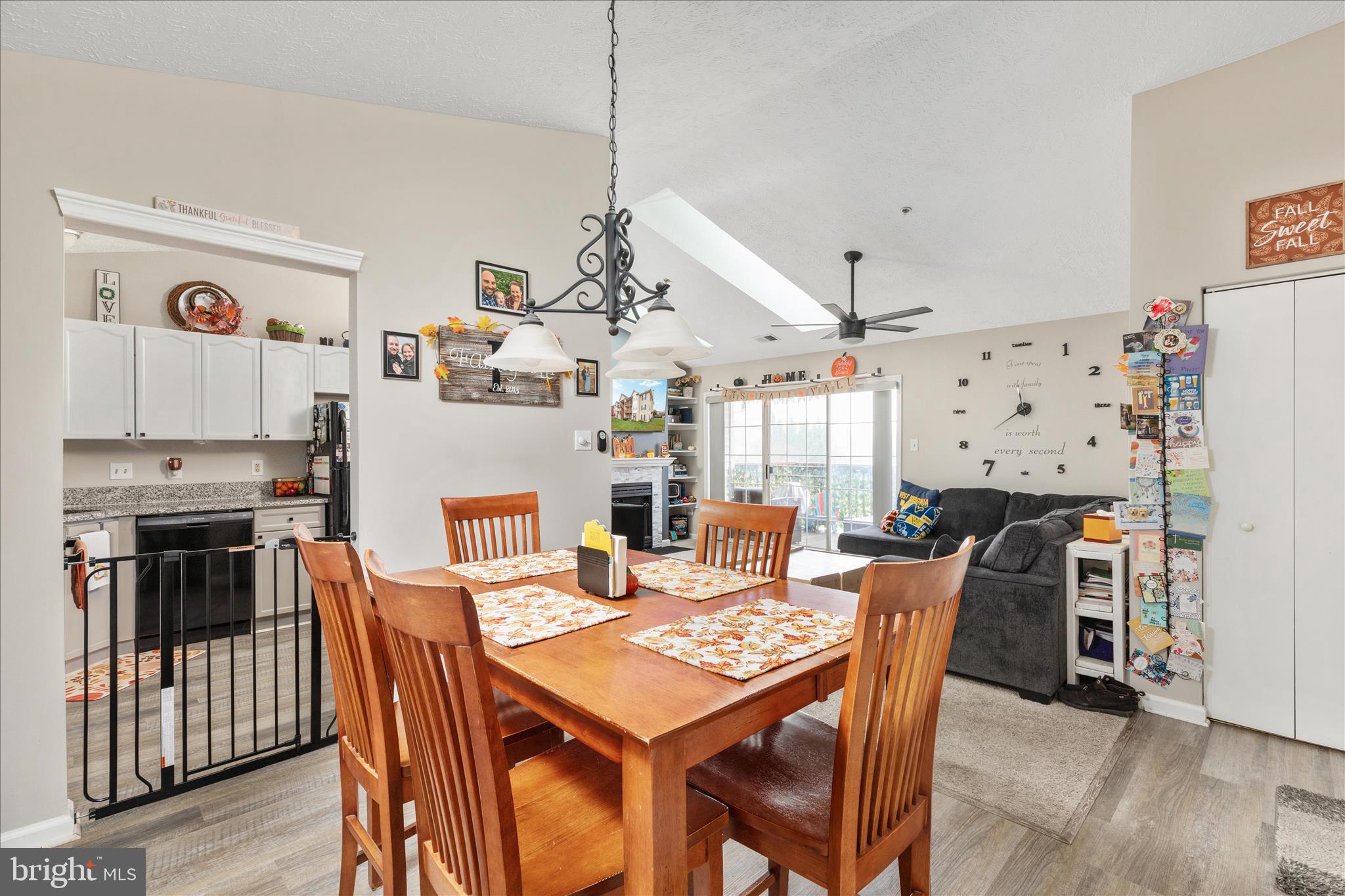 PARKVIEW CONDOMINIUMS - Residential