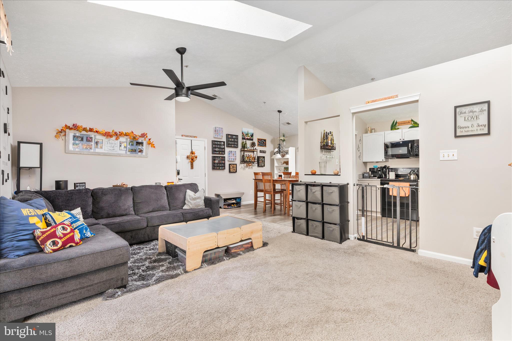 PARKVIEW CONDOMINIUMS - Residential