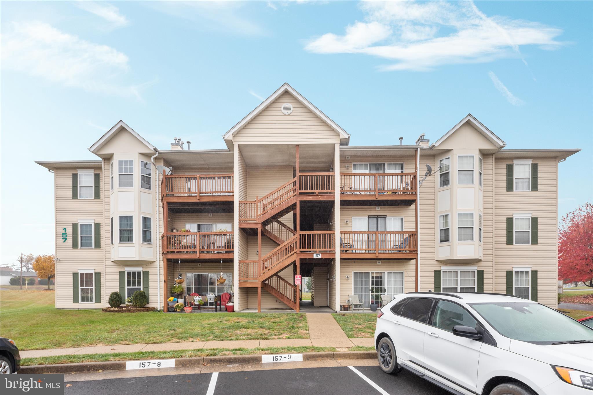 PARKVIEW CONDOMINIUMS - Residential