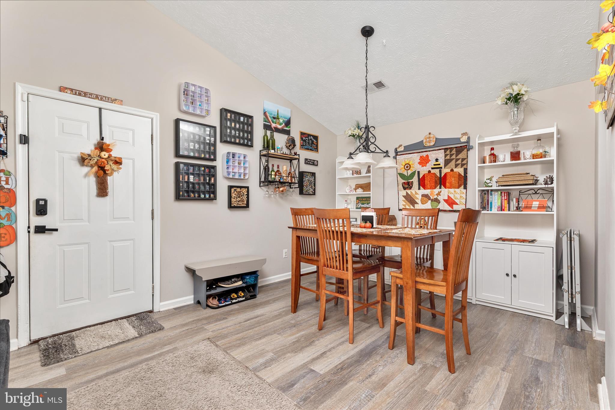 PARKVIEW CONDOMINIUMS - Residential