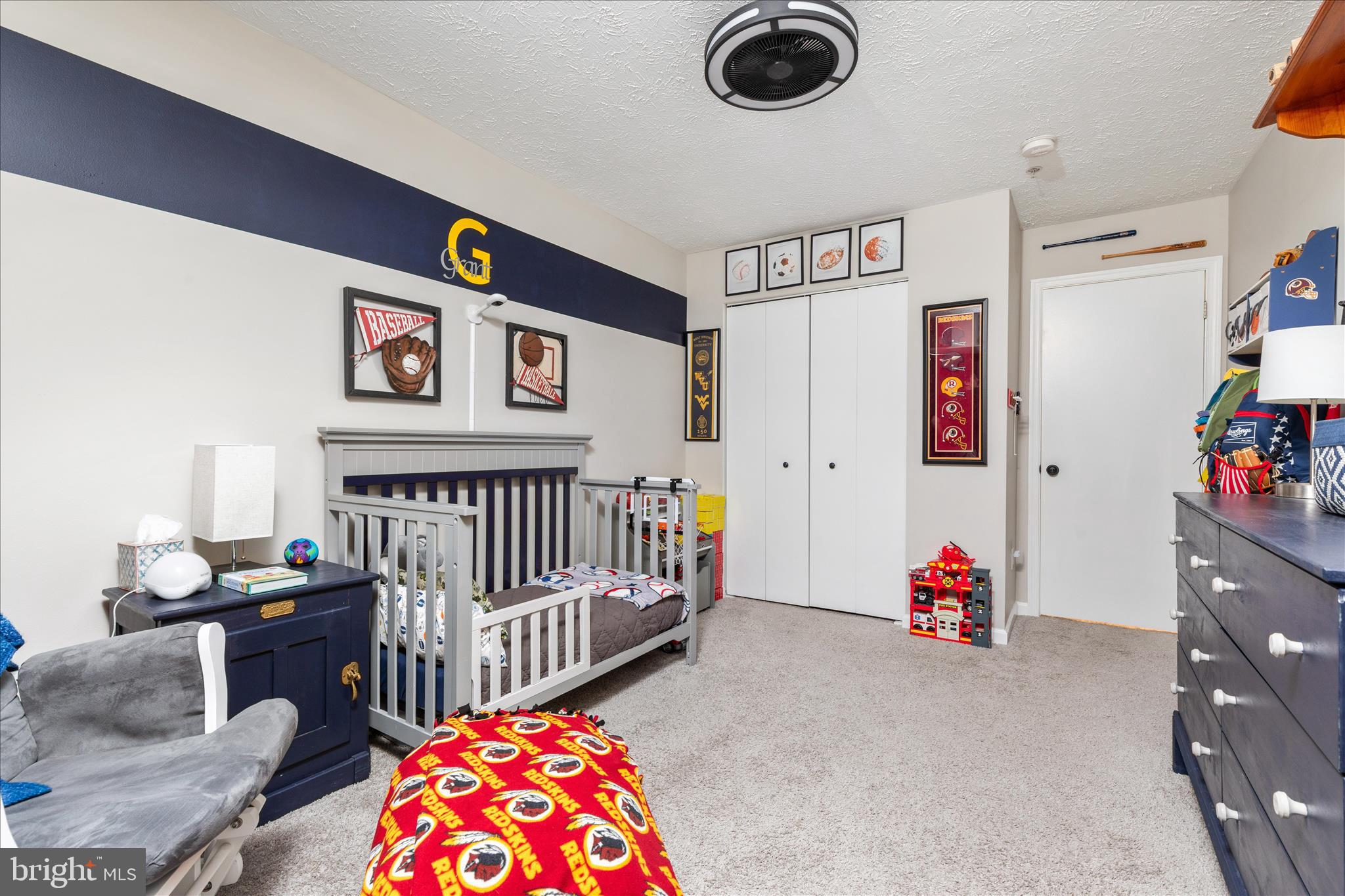 PARKVIEW CONDOMINIUMS - Residential