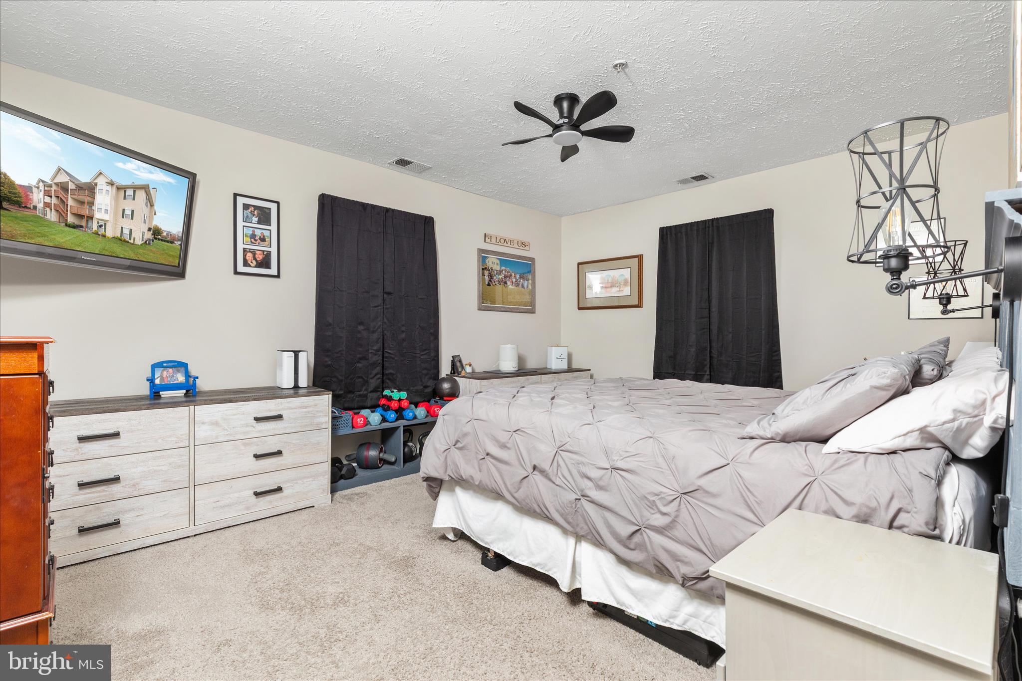 PARKVIEW CONDOMINIUMS - Residential