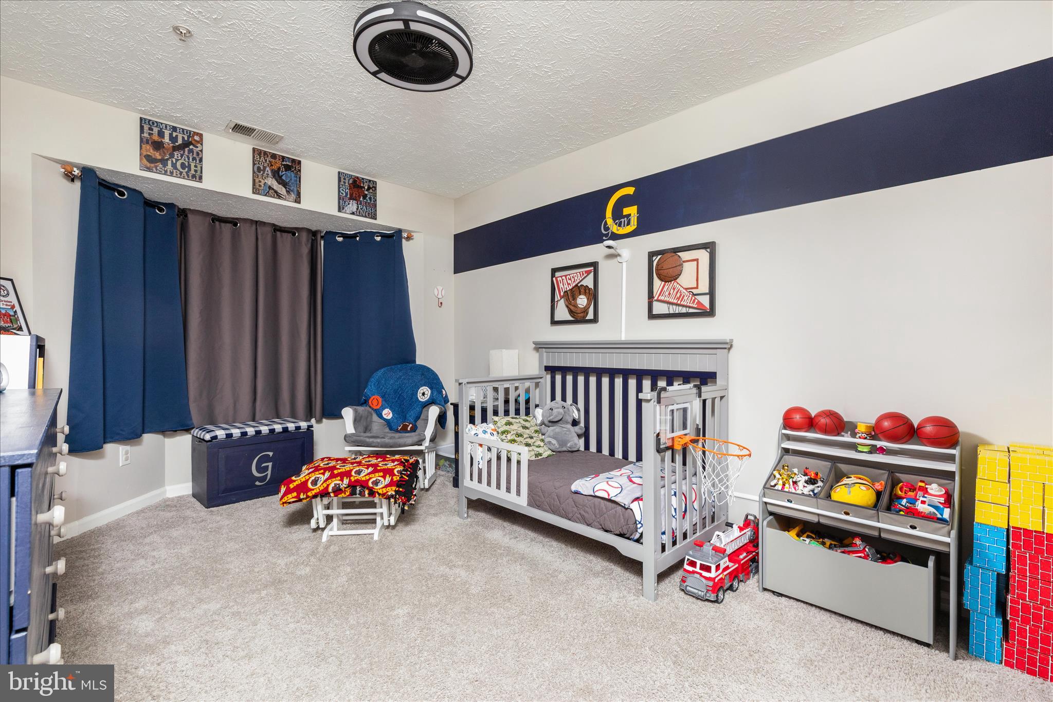 PARKVIEW CONDOMINIUMS - Residential