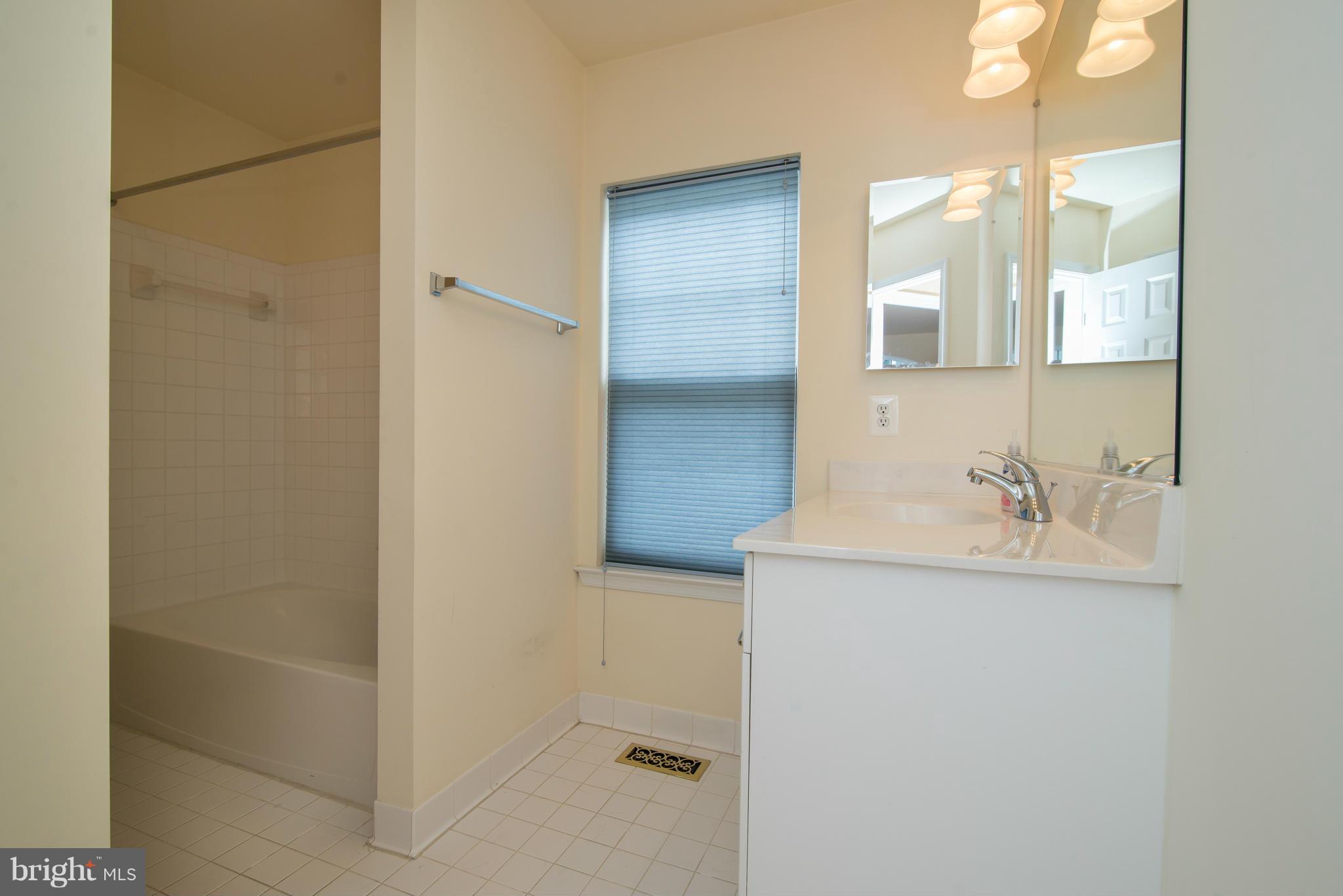 BELMONT BAY - Residential