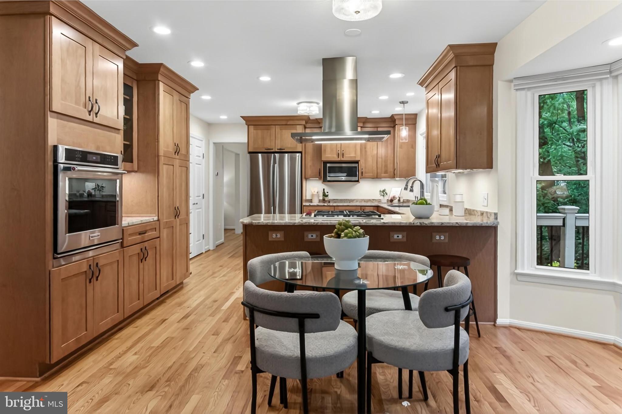 RESTON - Residential
