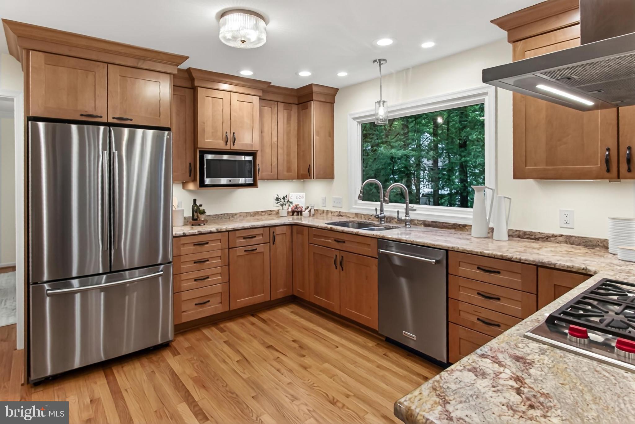 RESTON - Residential