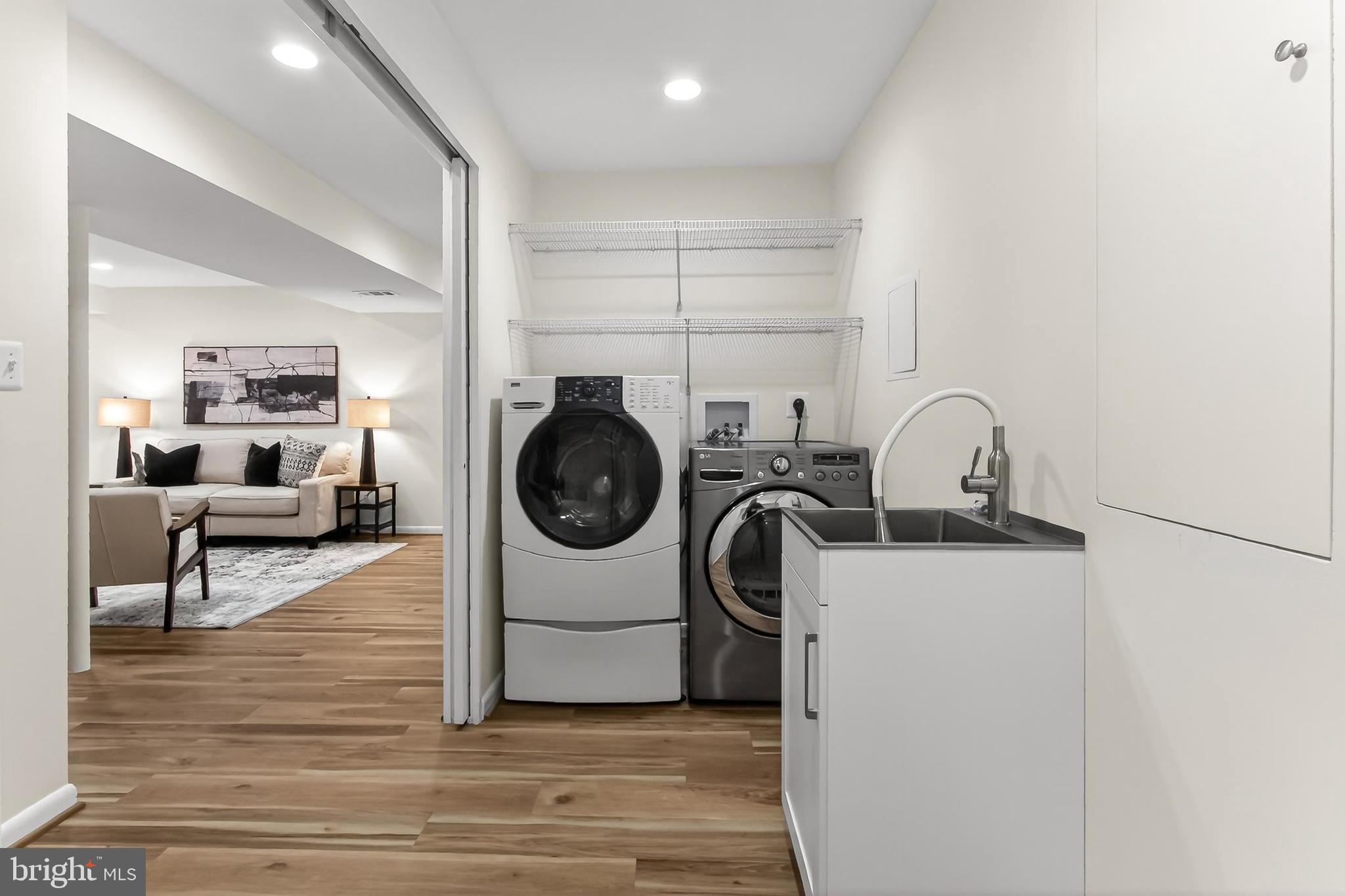 RESTON - Residential