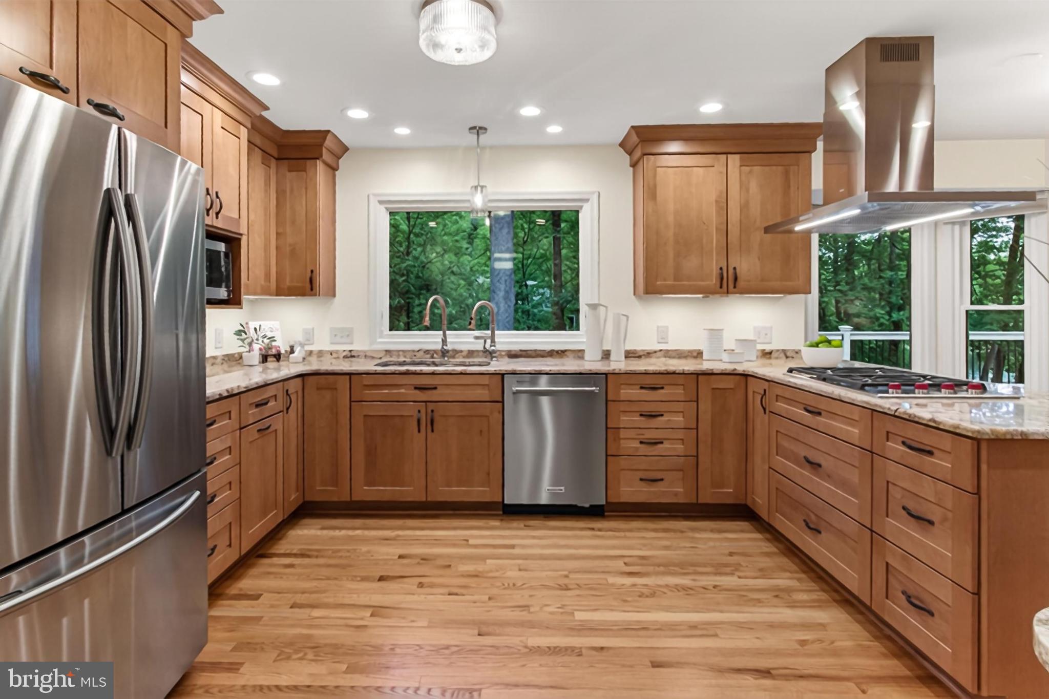 RESTON - Residential