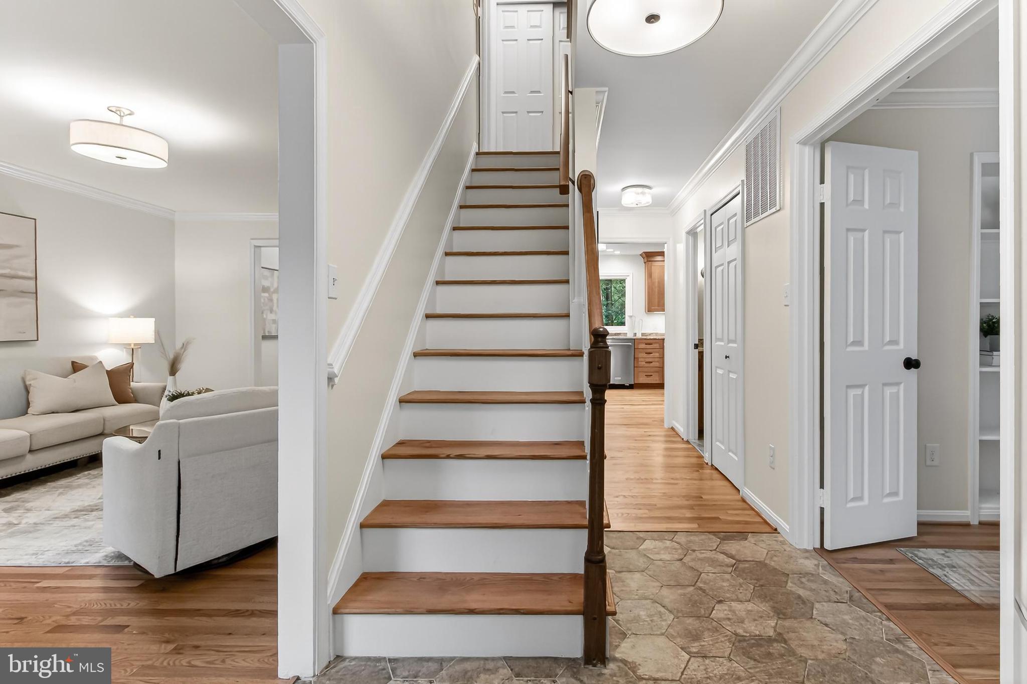 RESTON - Residential