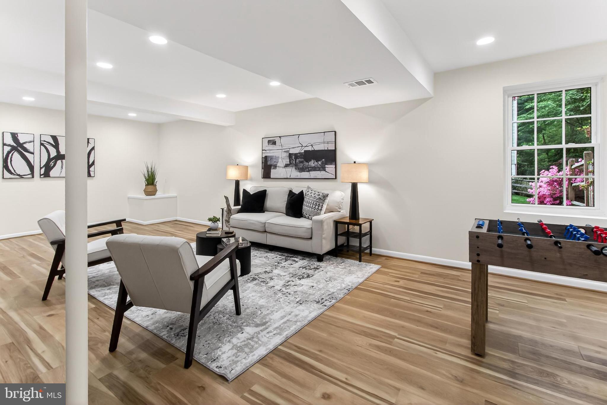 RESTON - Residential
