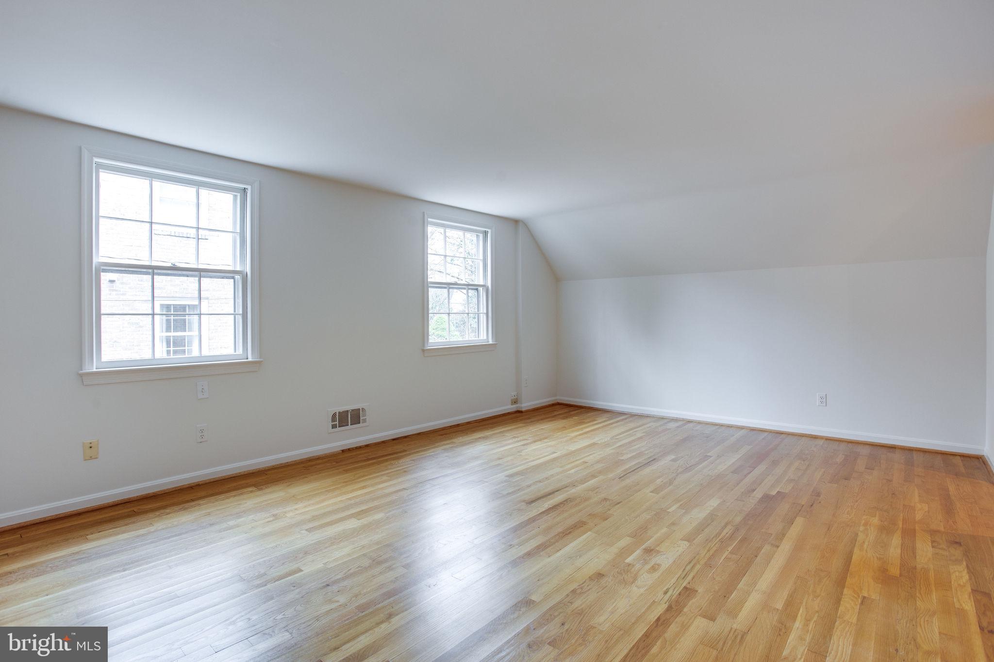 OLD FARM - Residential