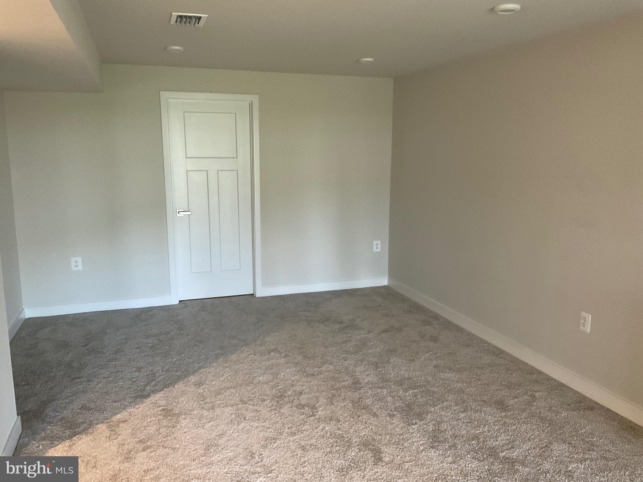 ALEXANDER'S CROSSING - Residential Lease