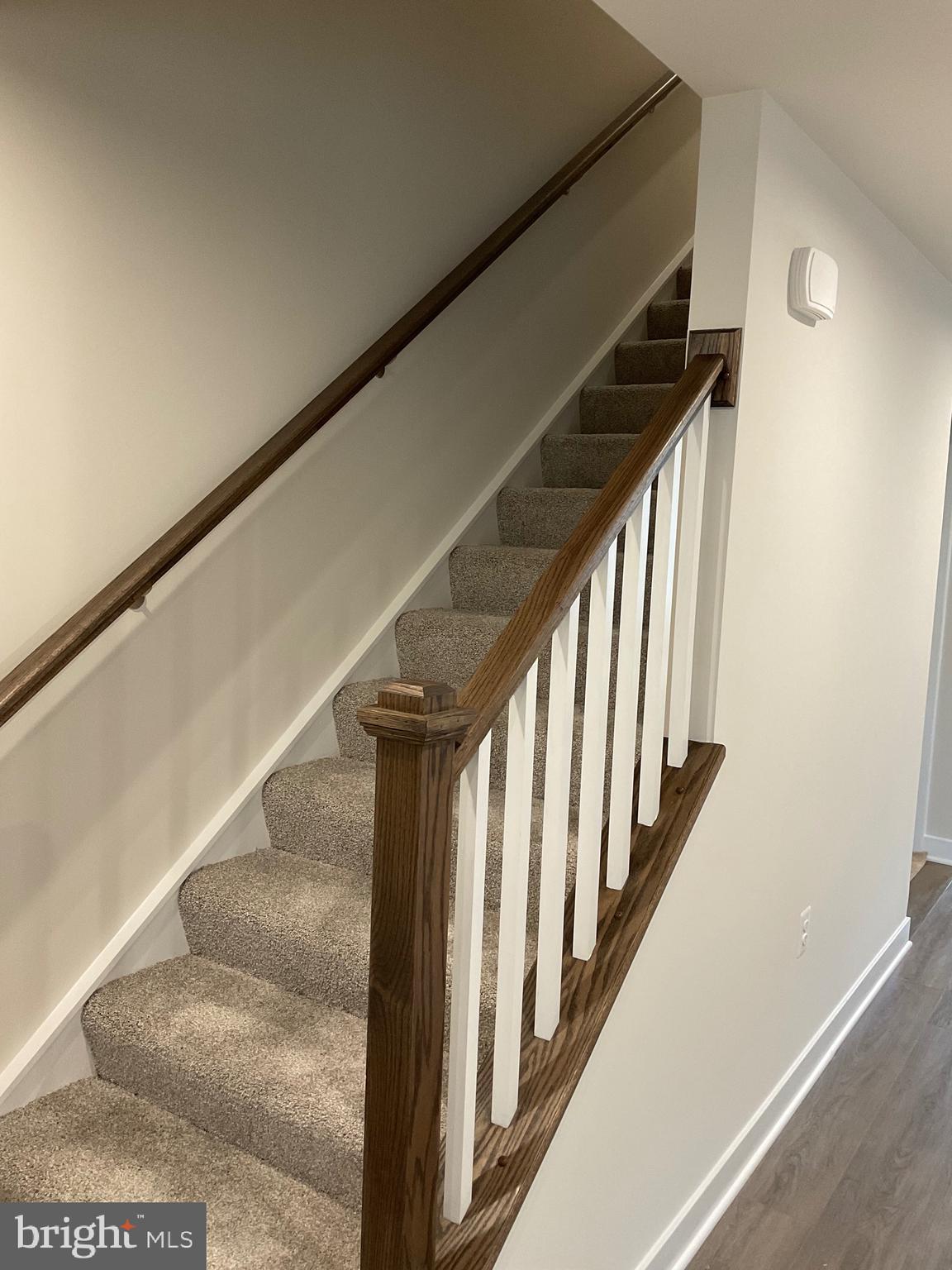 ALEXANDER'S CROSSING - Residential Lease