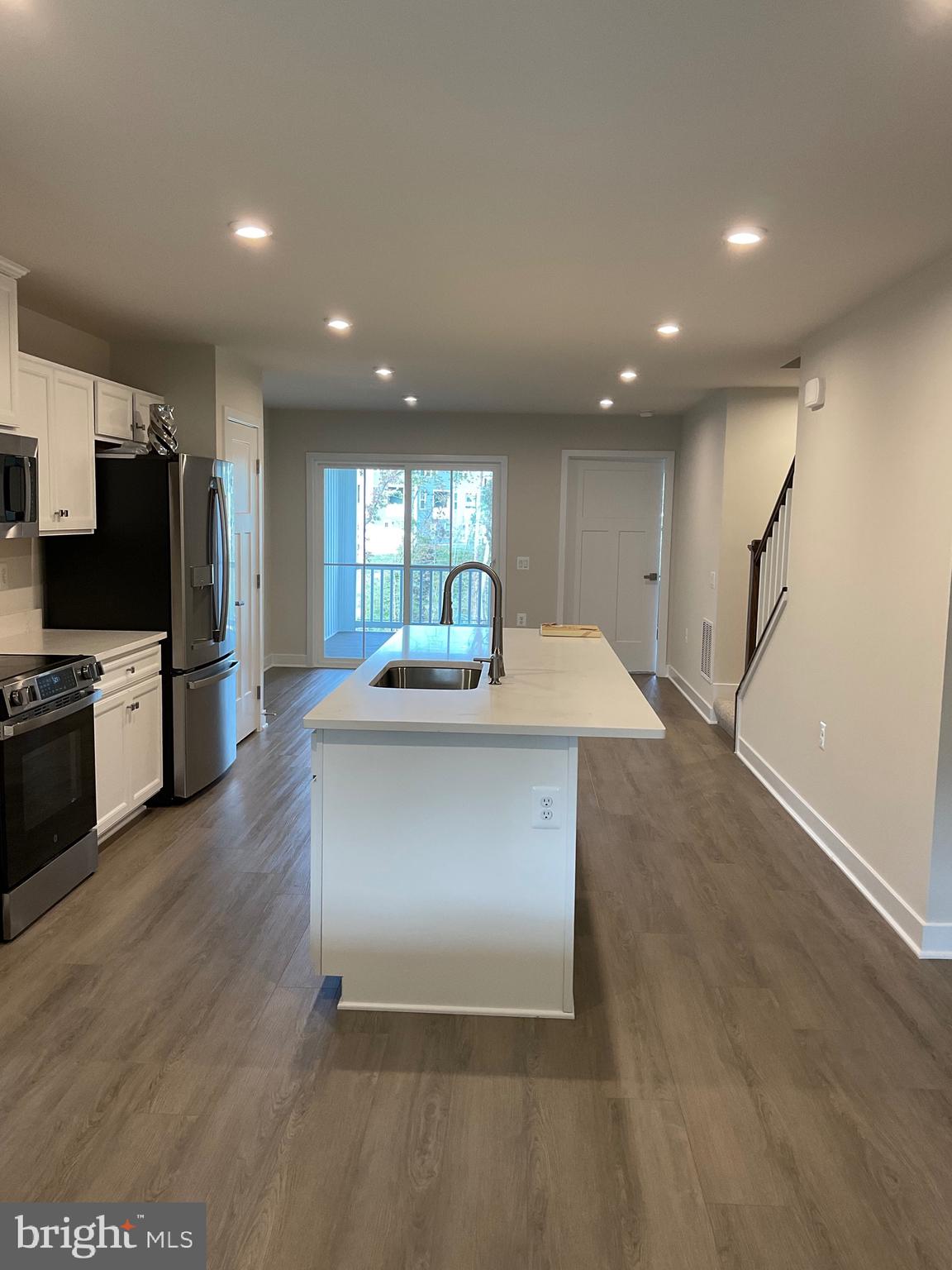 ALEXANDER'S CROSSING - Residential Lease