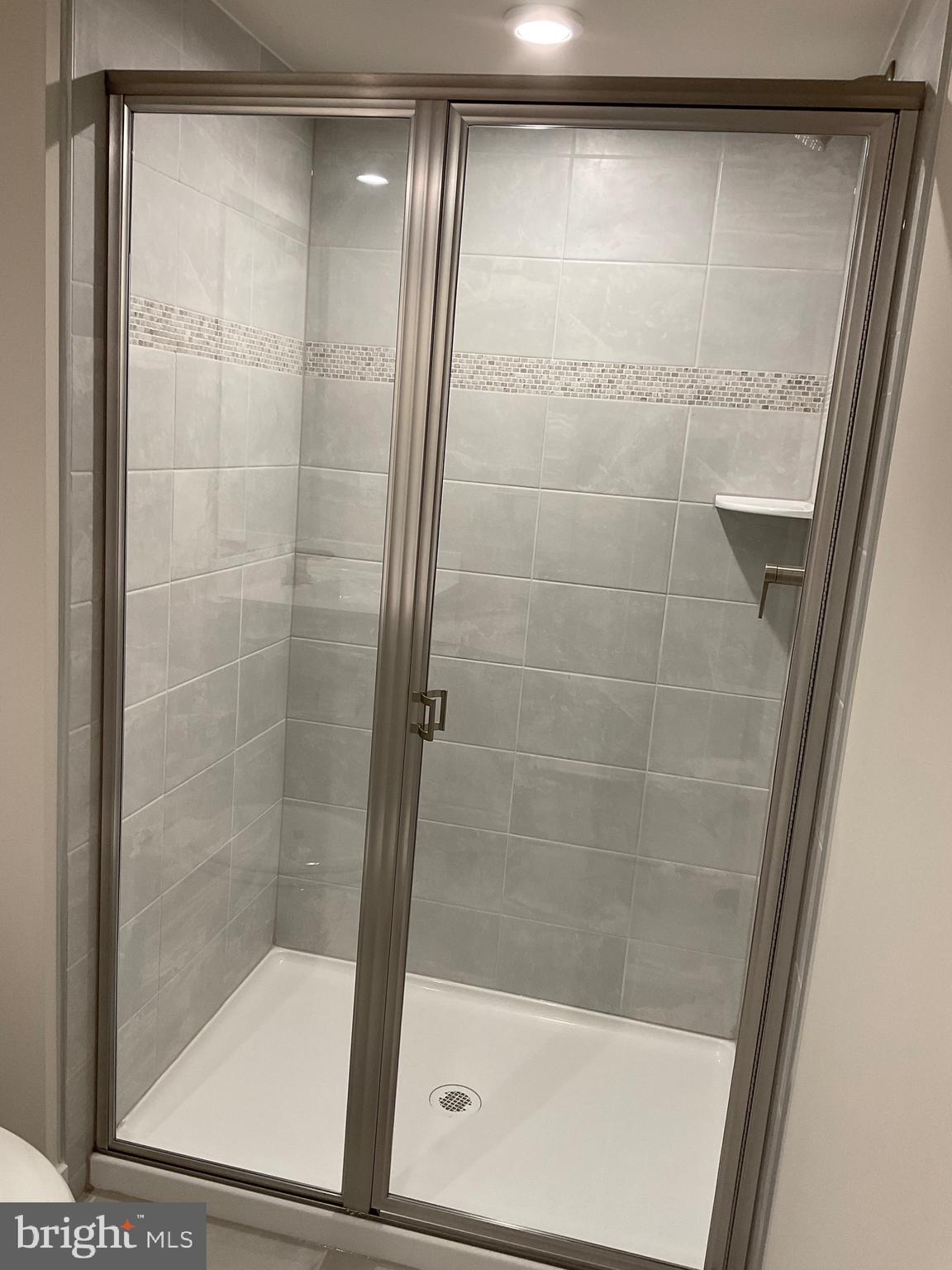 ALEXANDER'S CROSSING - Residential Lease