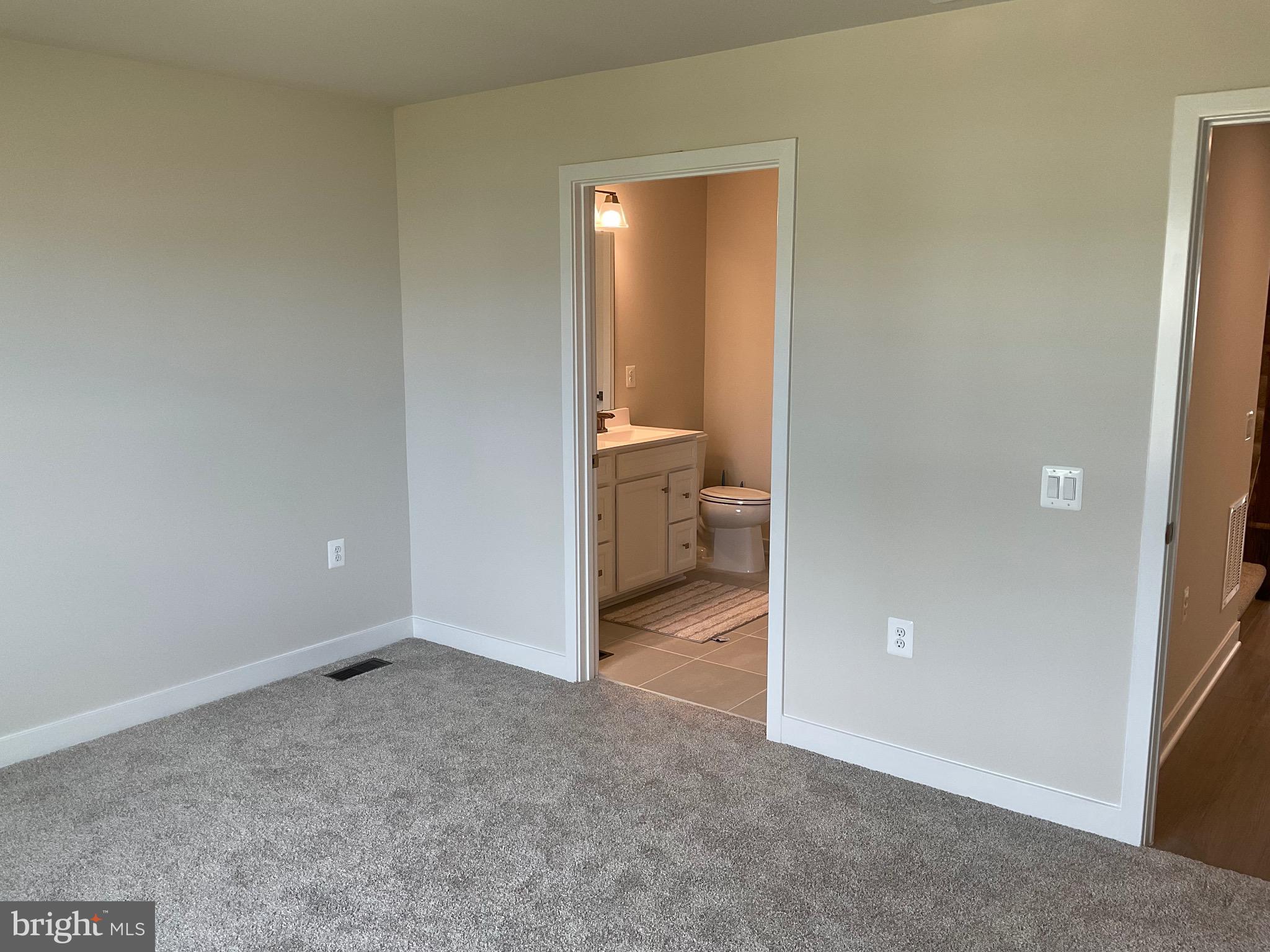 ALEXANDER'S CROSSING - Residential Lease