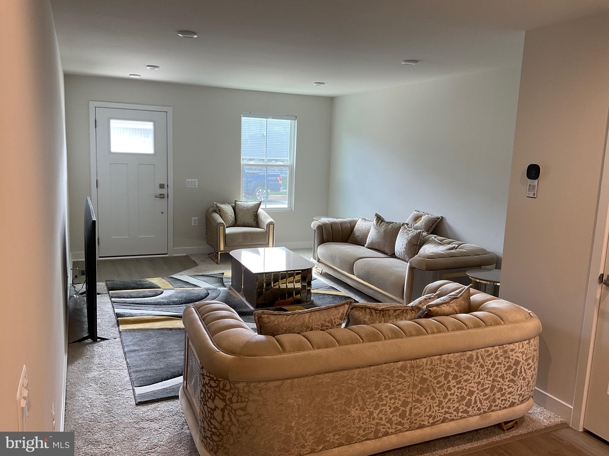 ALEXANDER'S CROSSING - Residential Lease