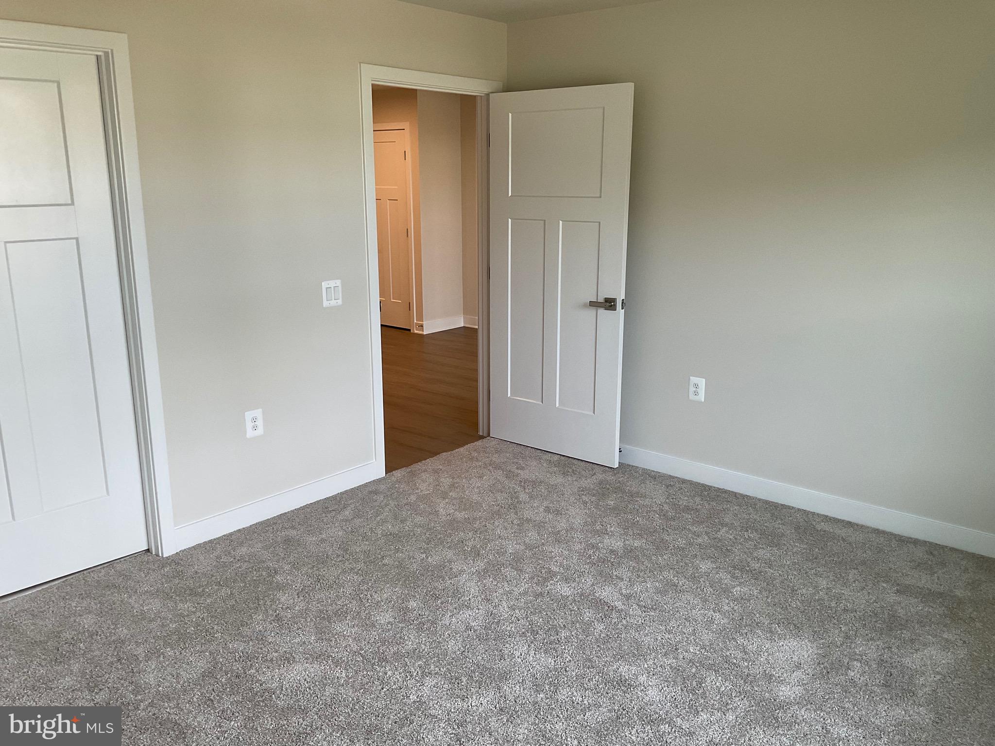 ALEXANDER'S CROSSING - Residential Lease