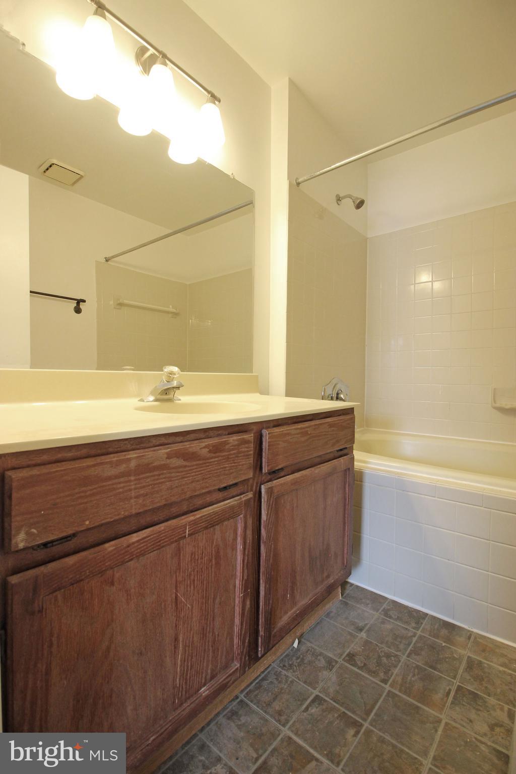 STAFFORD MEADOWS - Residential Lease