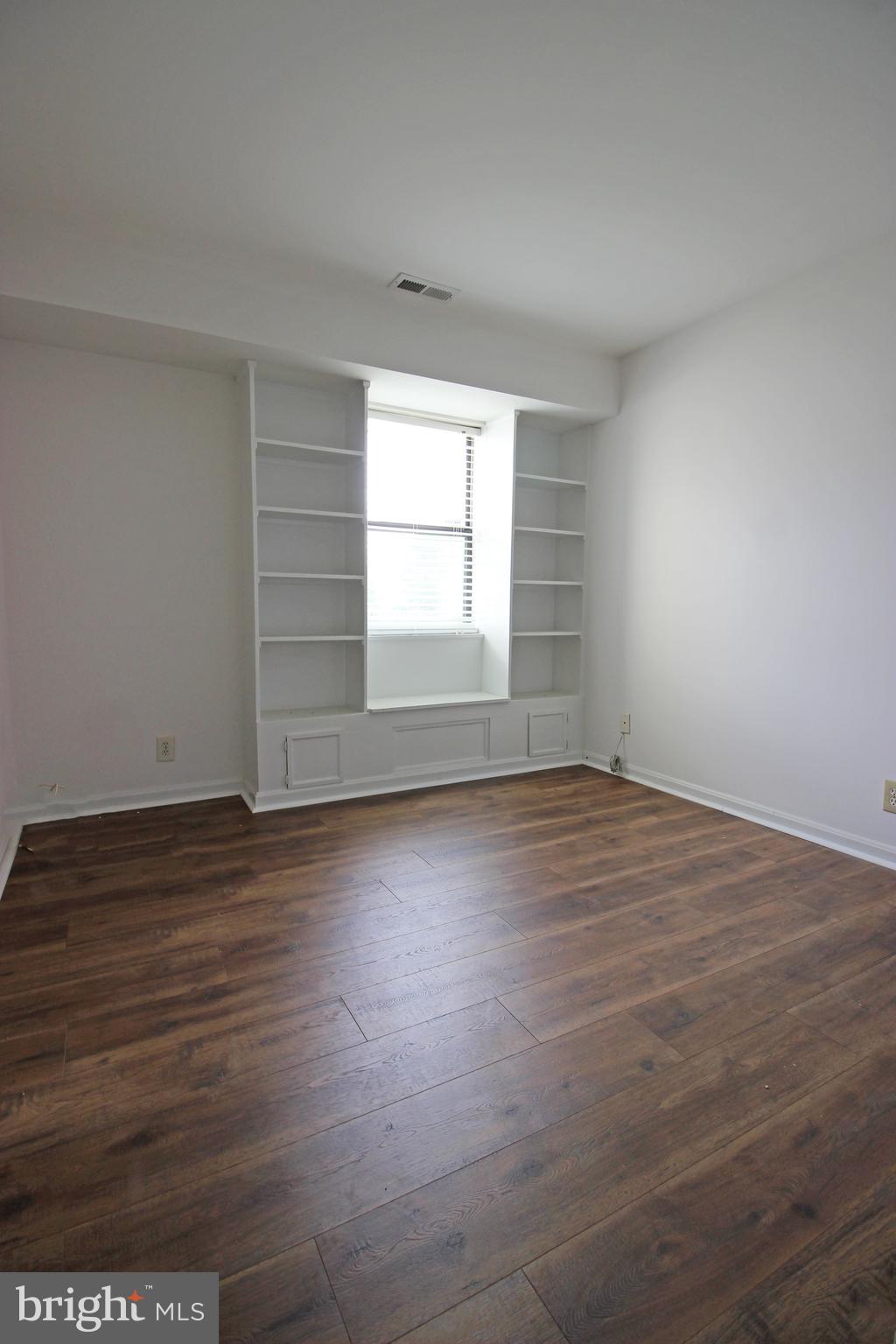 STAFFORD MEADOWS - Residential Lease