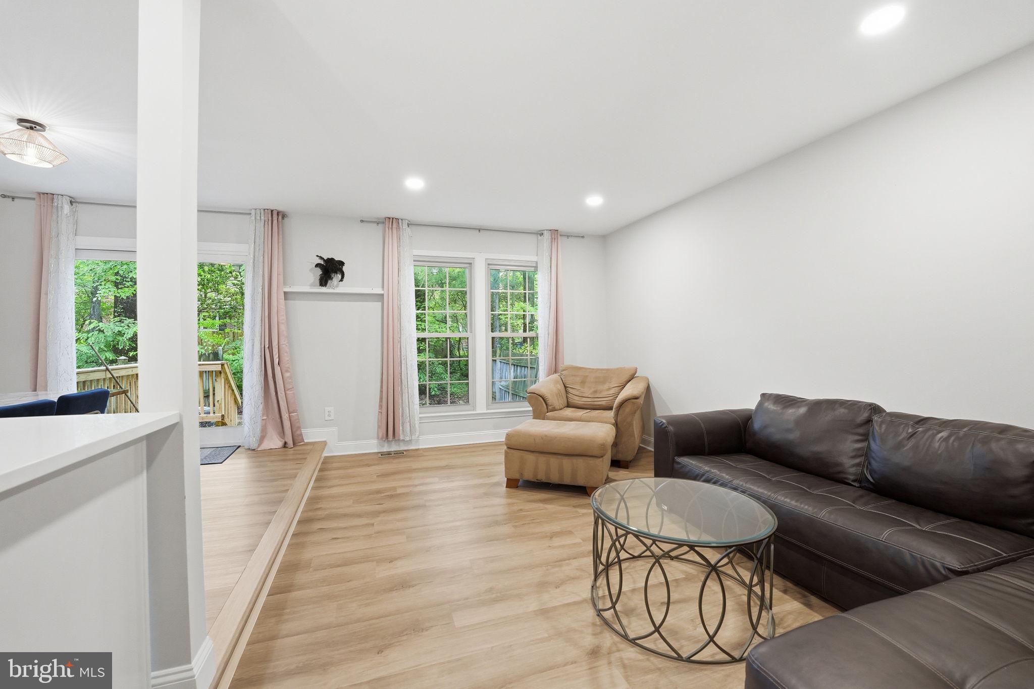 WOODLYNNE COMMUNITY - Residential