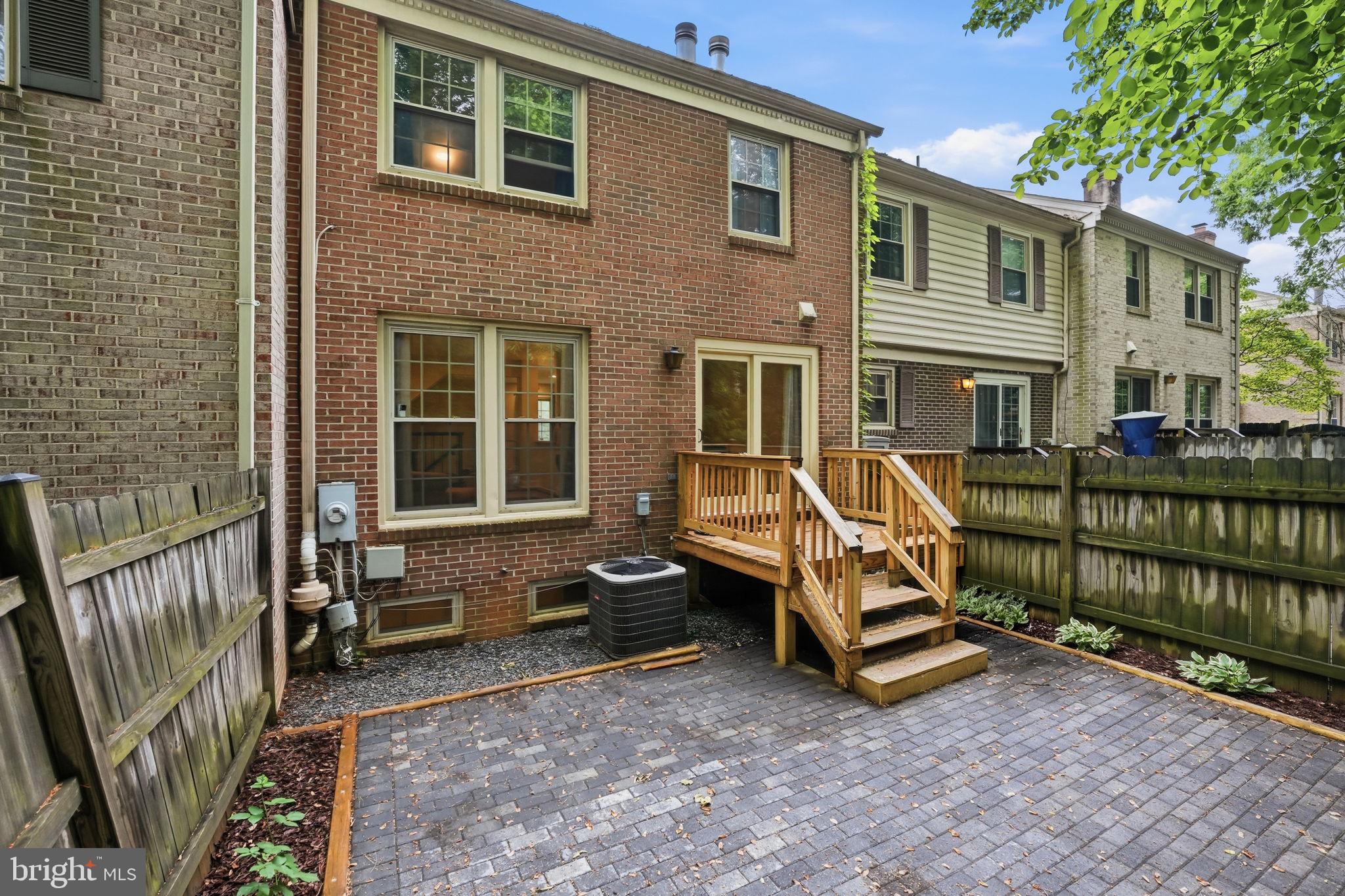 WOODLYNNE COMMUNITY - Residential