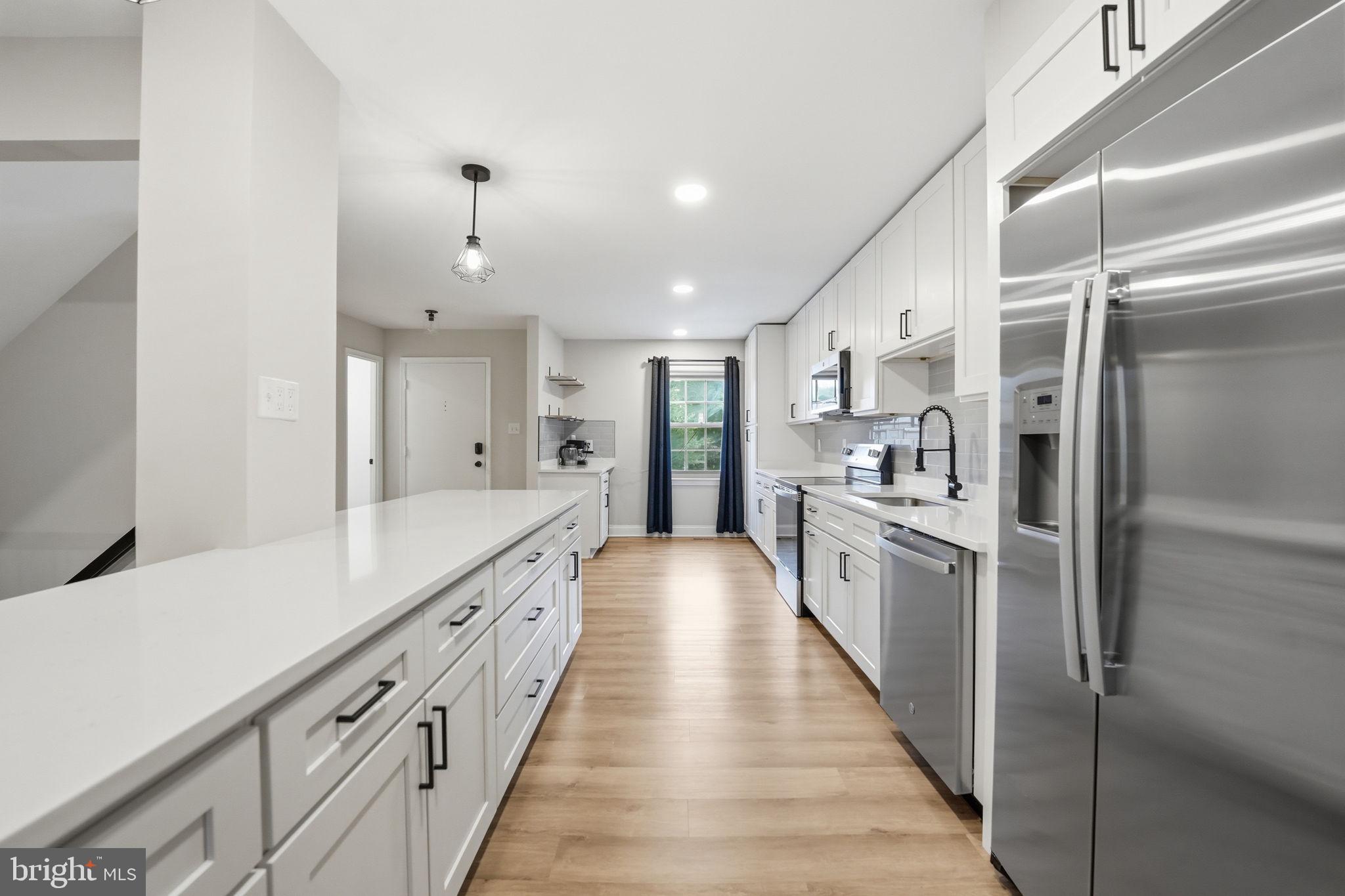 WOODLYNNE COMMUNITY - Residential