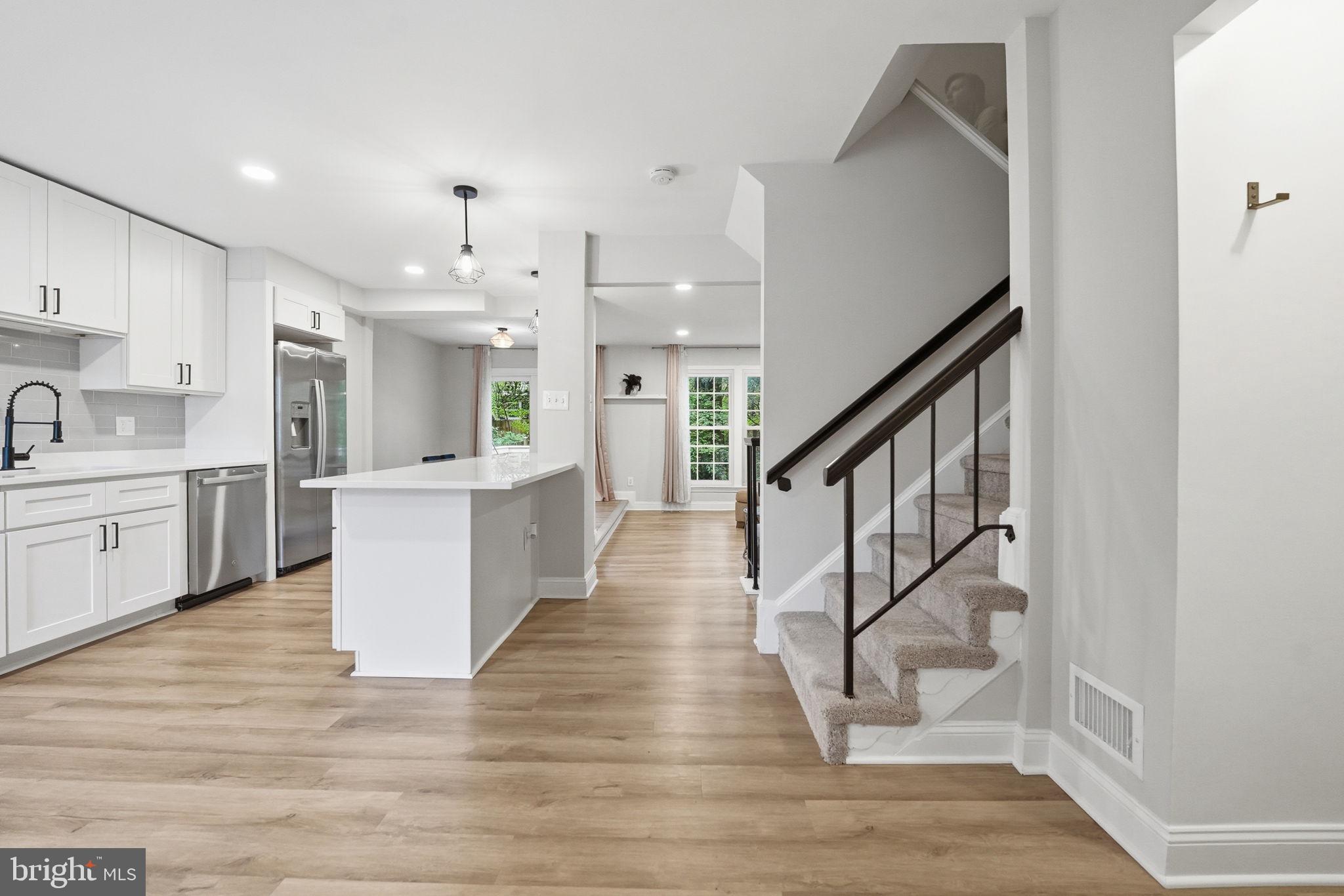 WOODLYNNE COMMUNITY - Residential