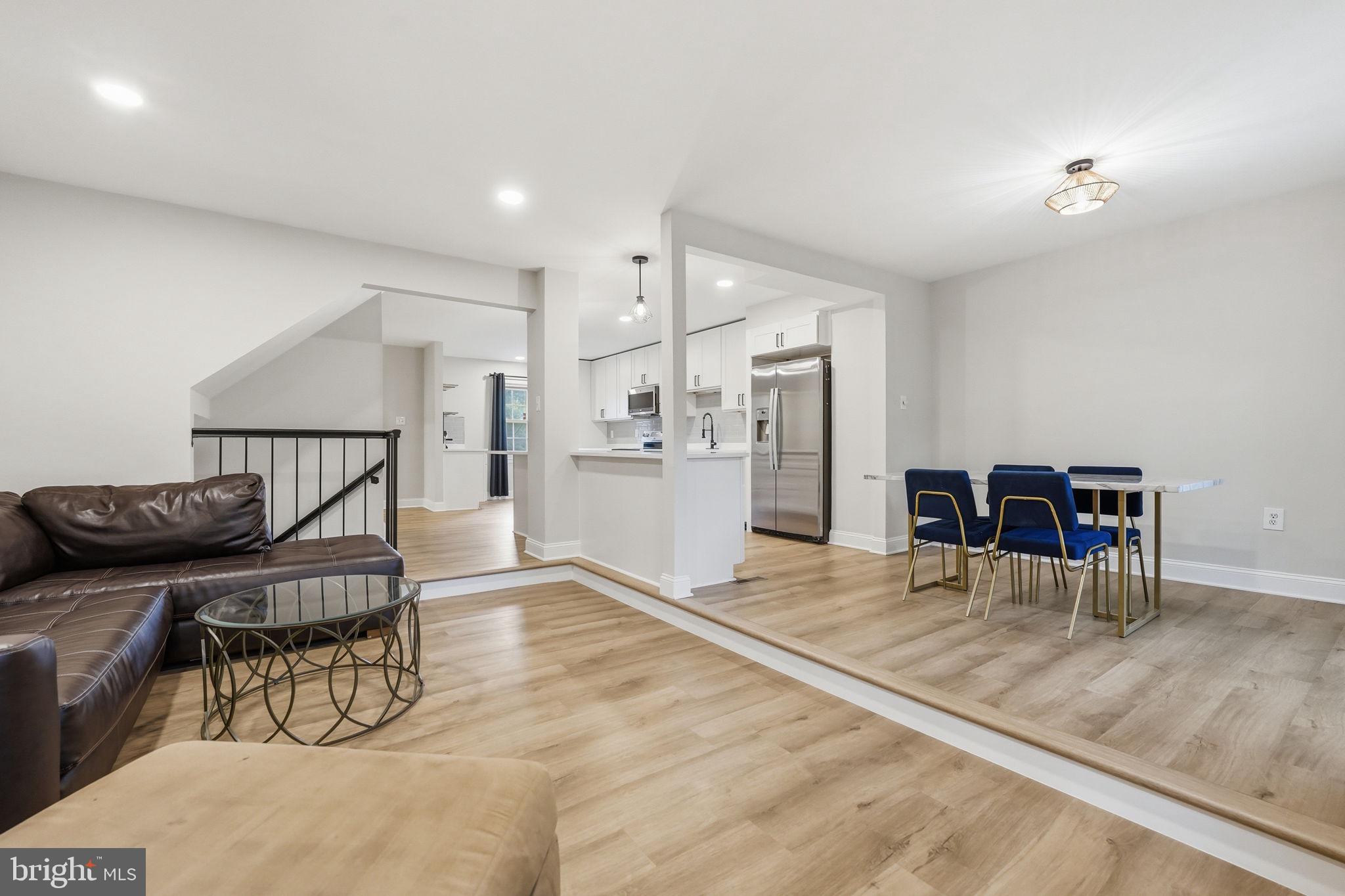 WOODLYNNE COMMUNITY - Residential