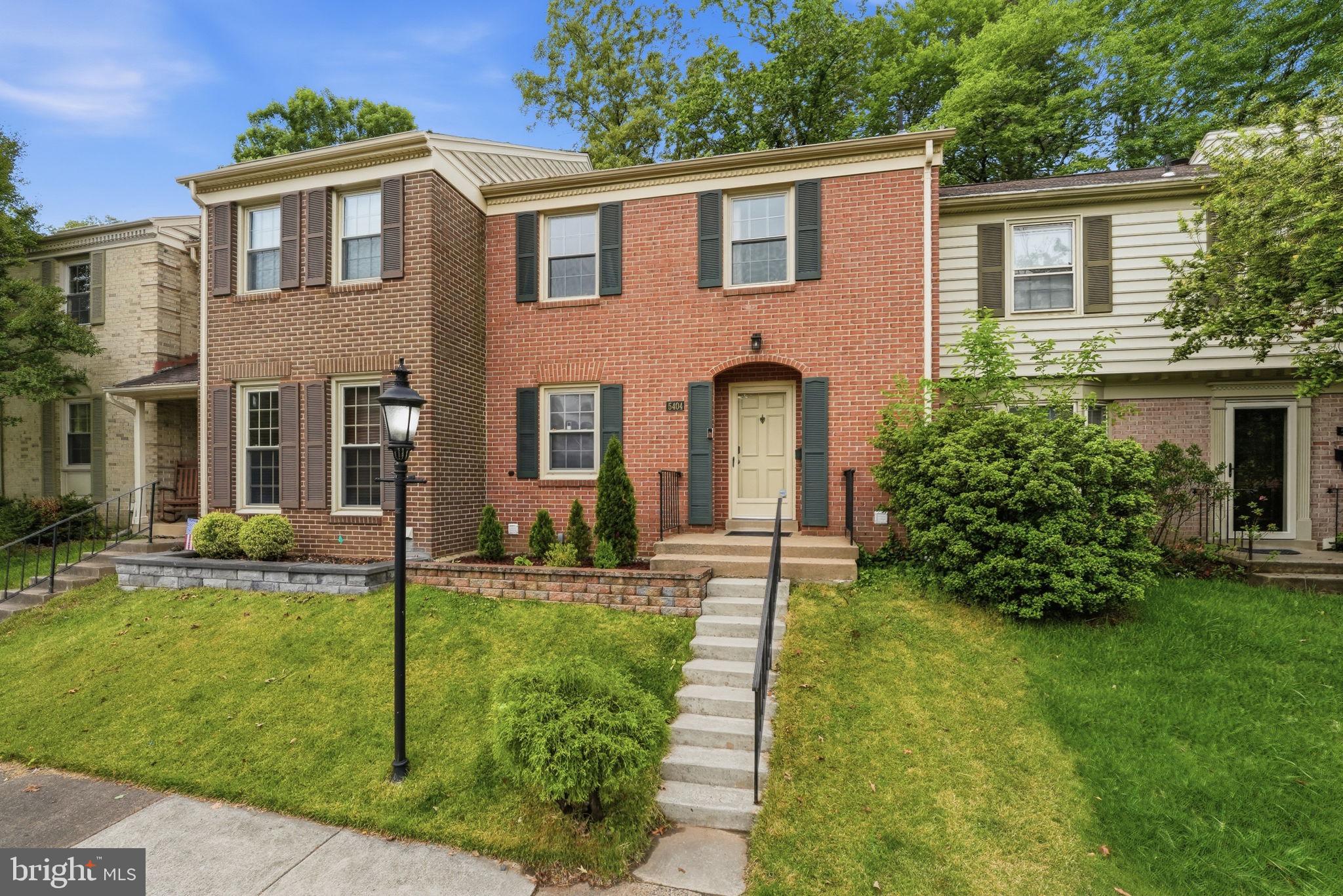 WOODLYNNE COMMUNITY - Residential