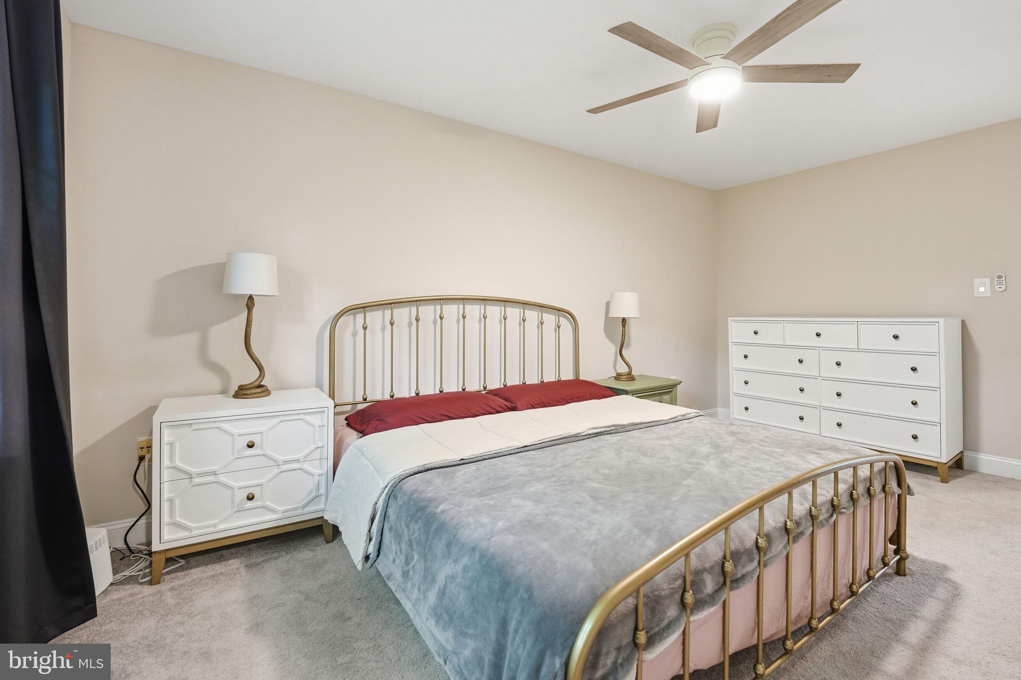 WOODLYNNE COMMUNITY - Residential