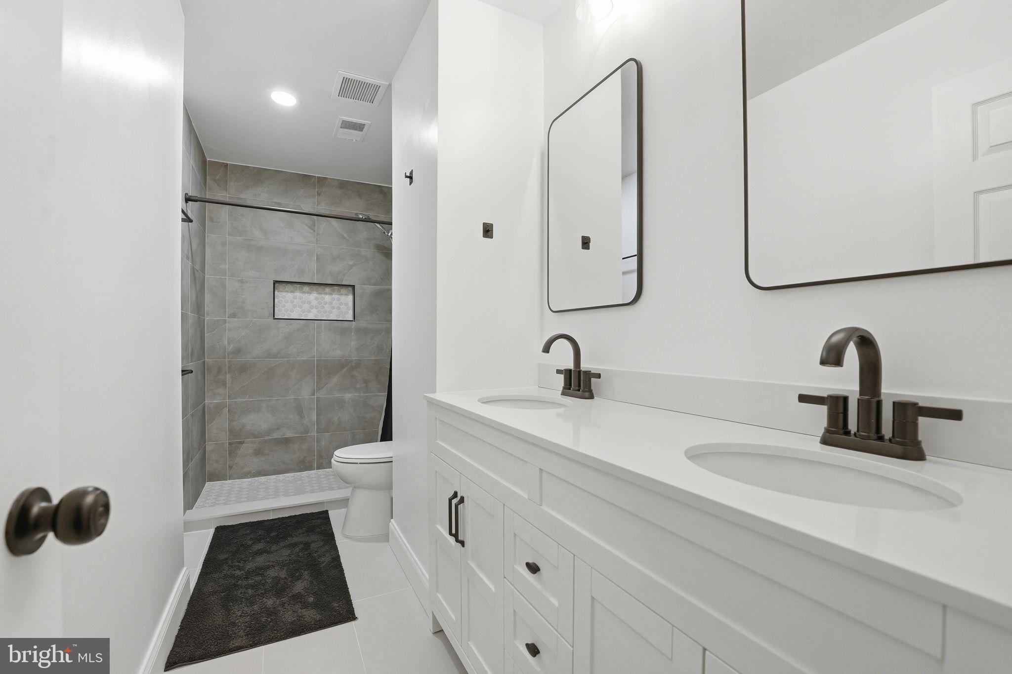 WOODLYNNE COMMUNITY - Residential