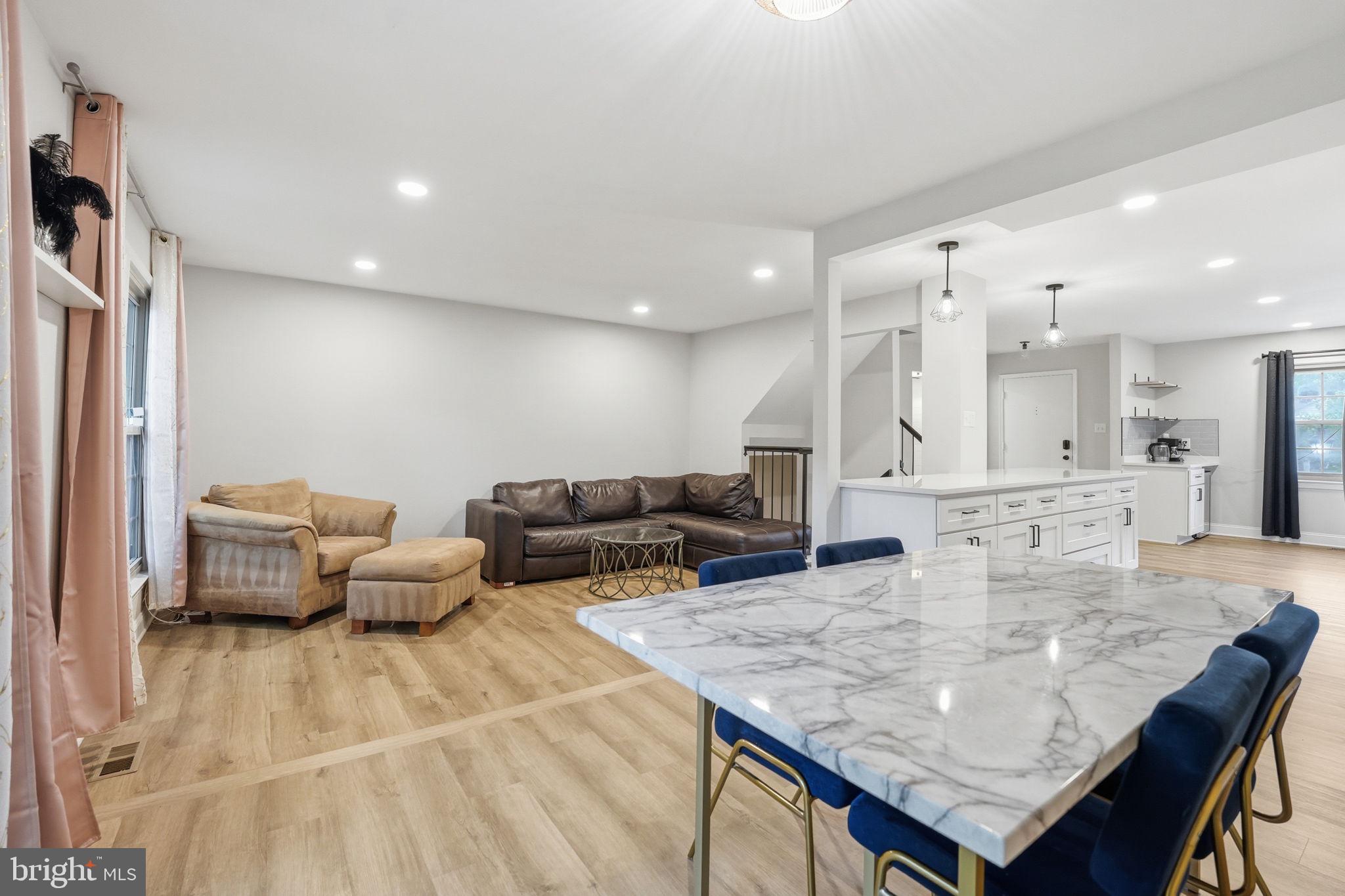 WOODLYNNE COMMUNITY - Residential