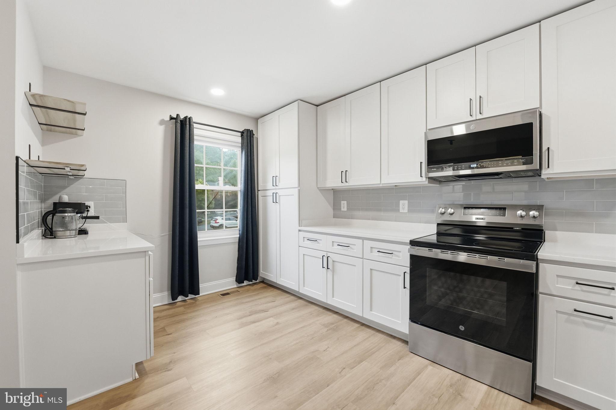 WOODLYNNE COMMUNITY - Residential