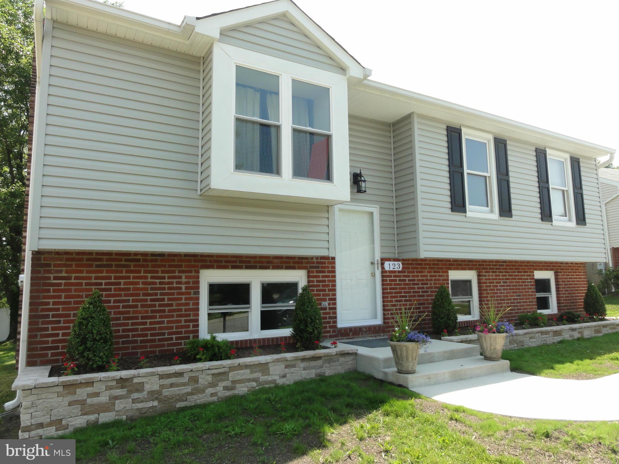 MAPLE GLEN ESTATES - Residential