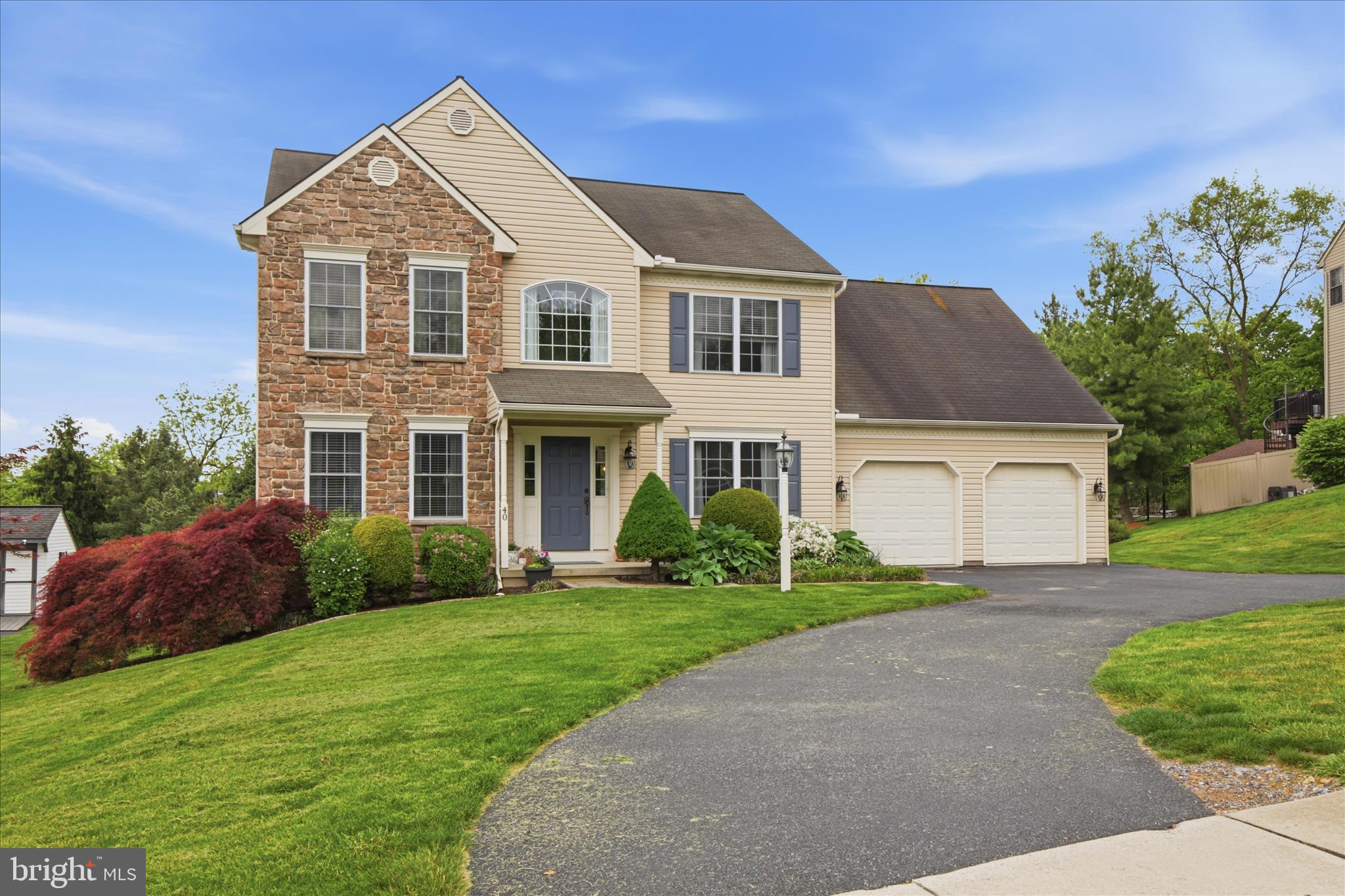 40 HUNTER DRIVE