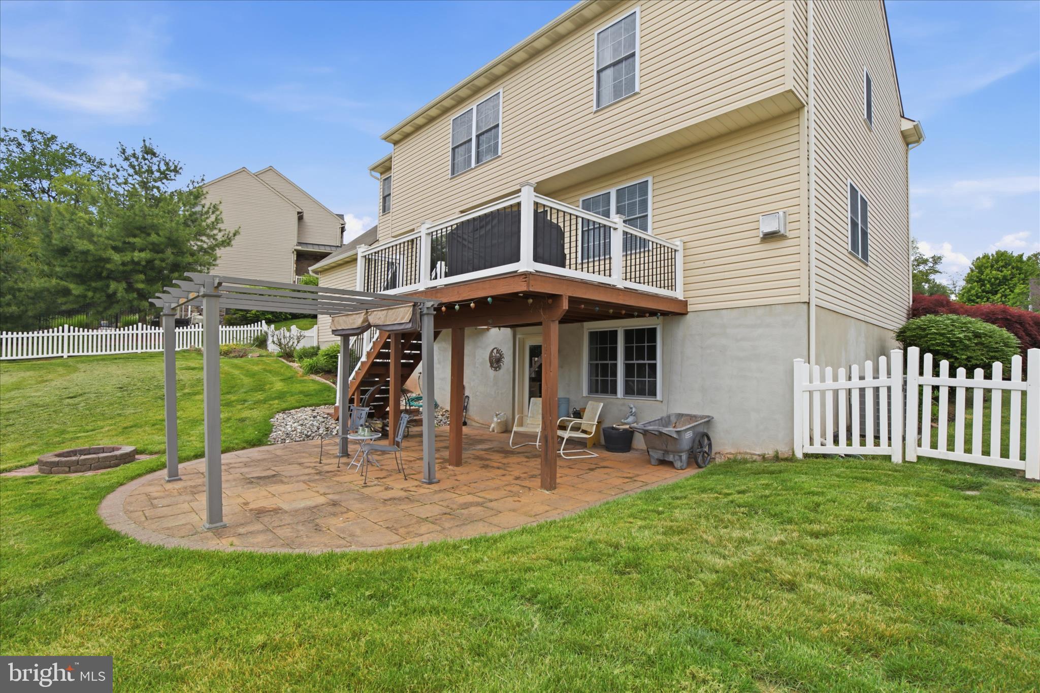 STONEMILL ACRES - Residential