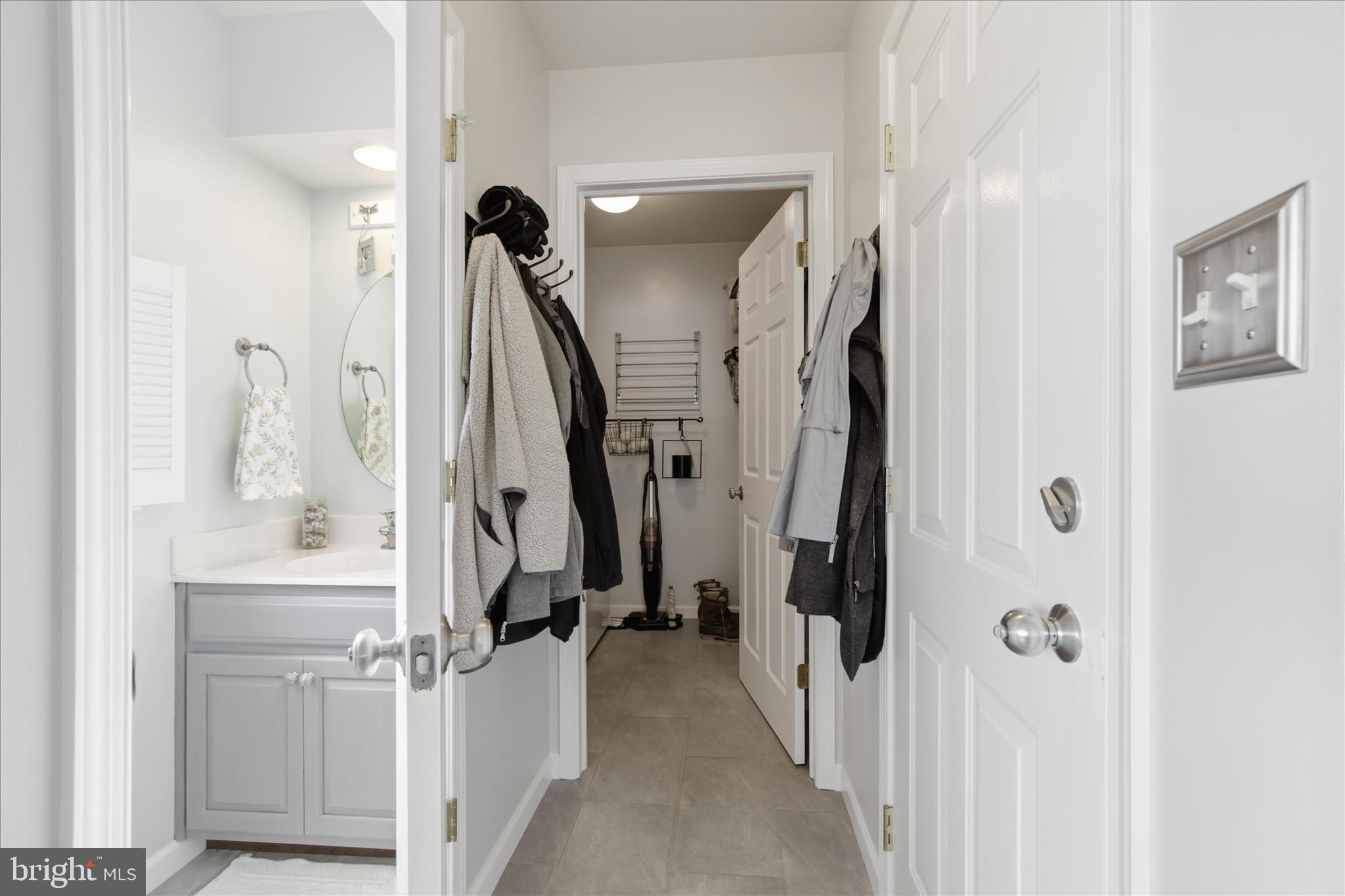 STONEMILL ACRES - Residential