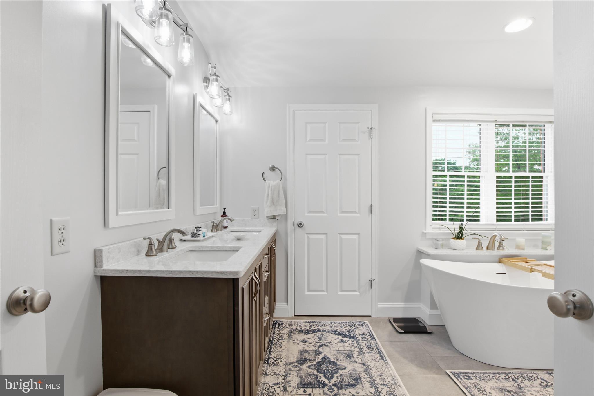 STONEMILL ACRES - Residential
