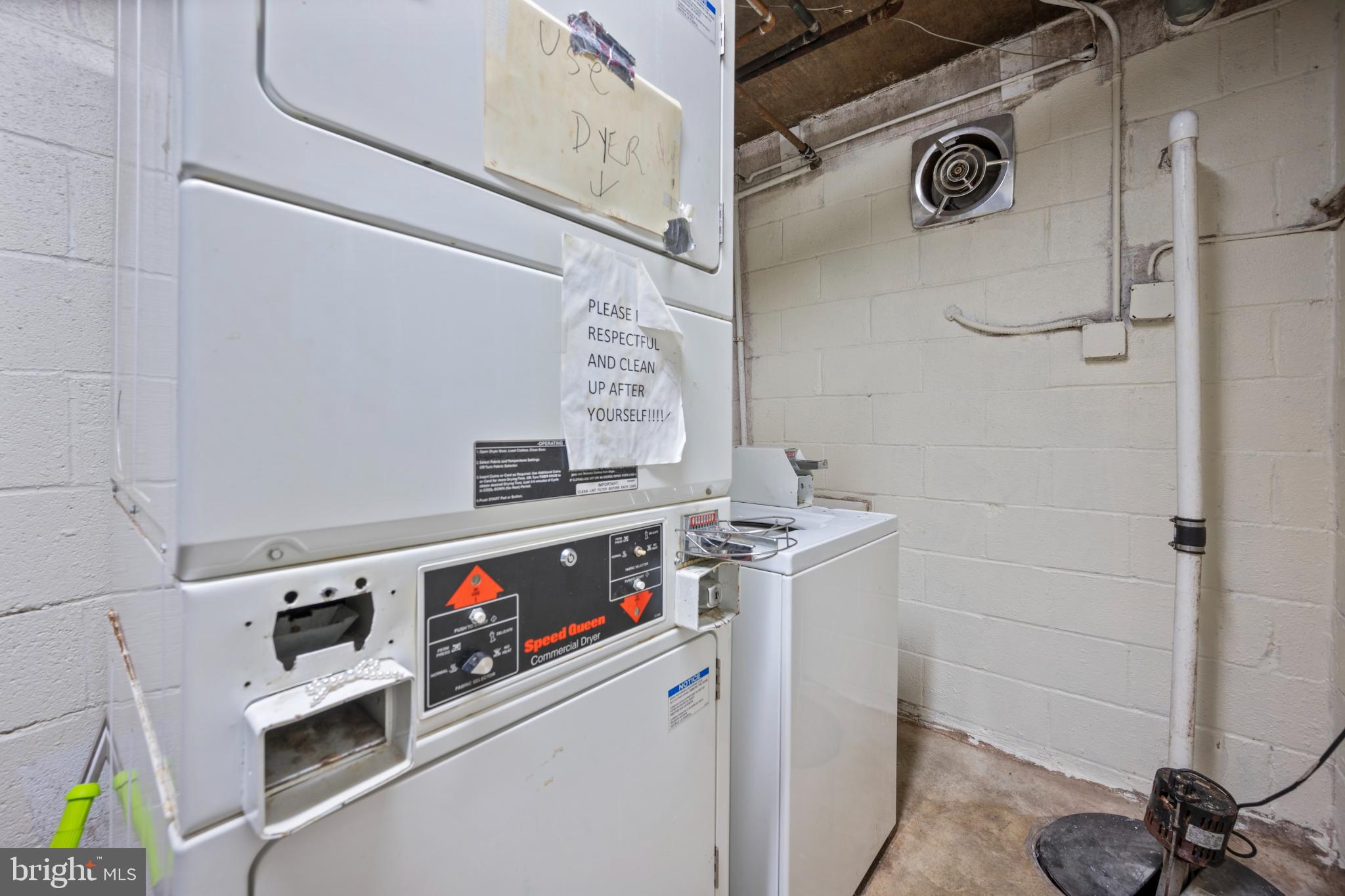 REISTERSTOWN STATION - Residential Lease