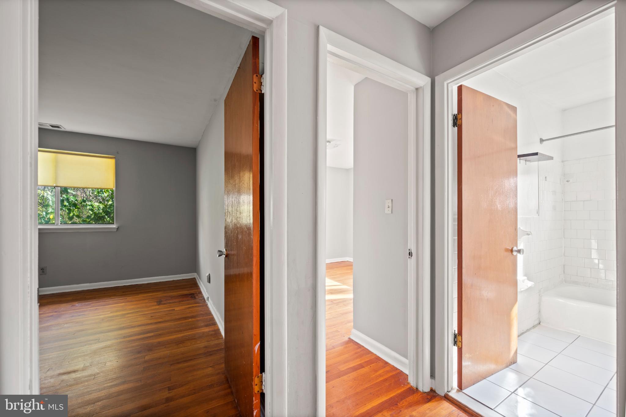 REISTERSTOWN STATION - Residential Lease