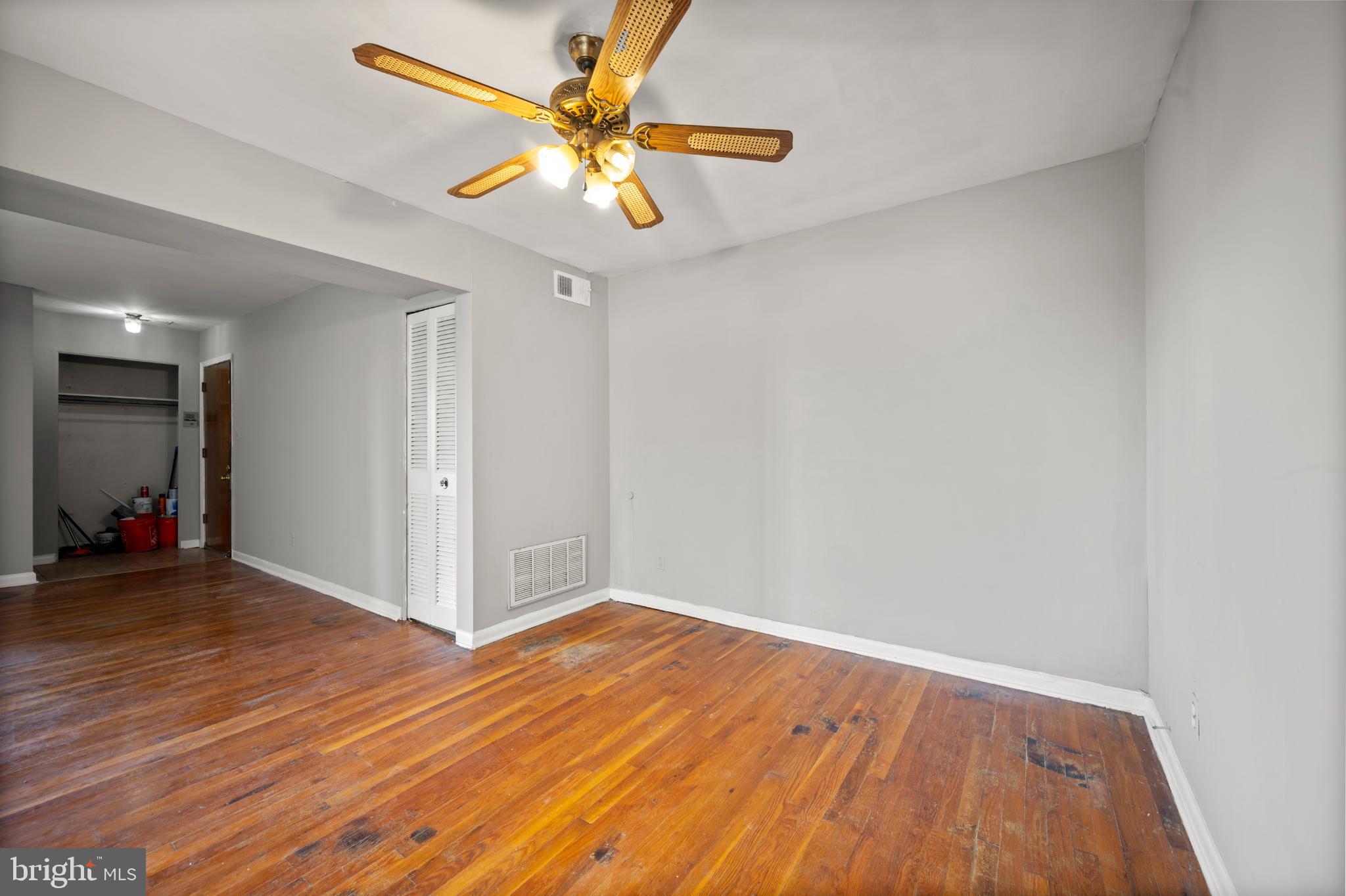 REISTERSTOWN STATION - Residential Lease