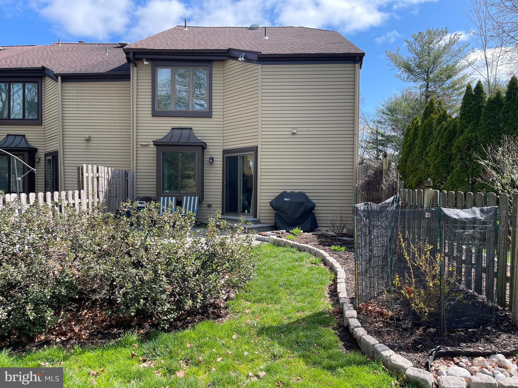 HEADLEY TRACE - Residential