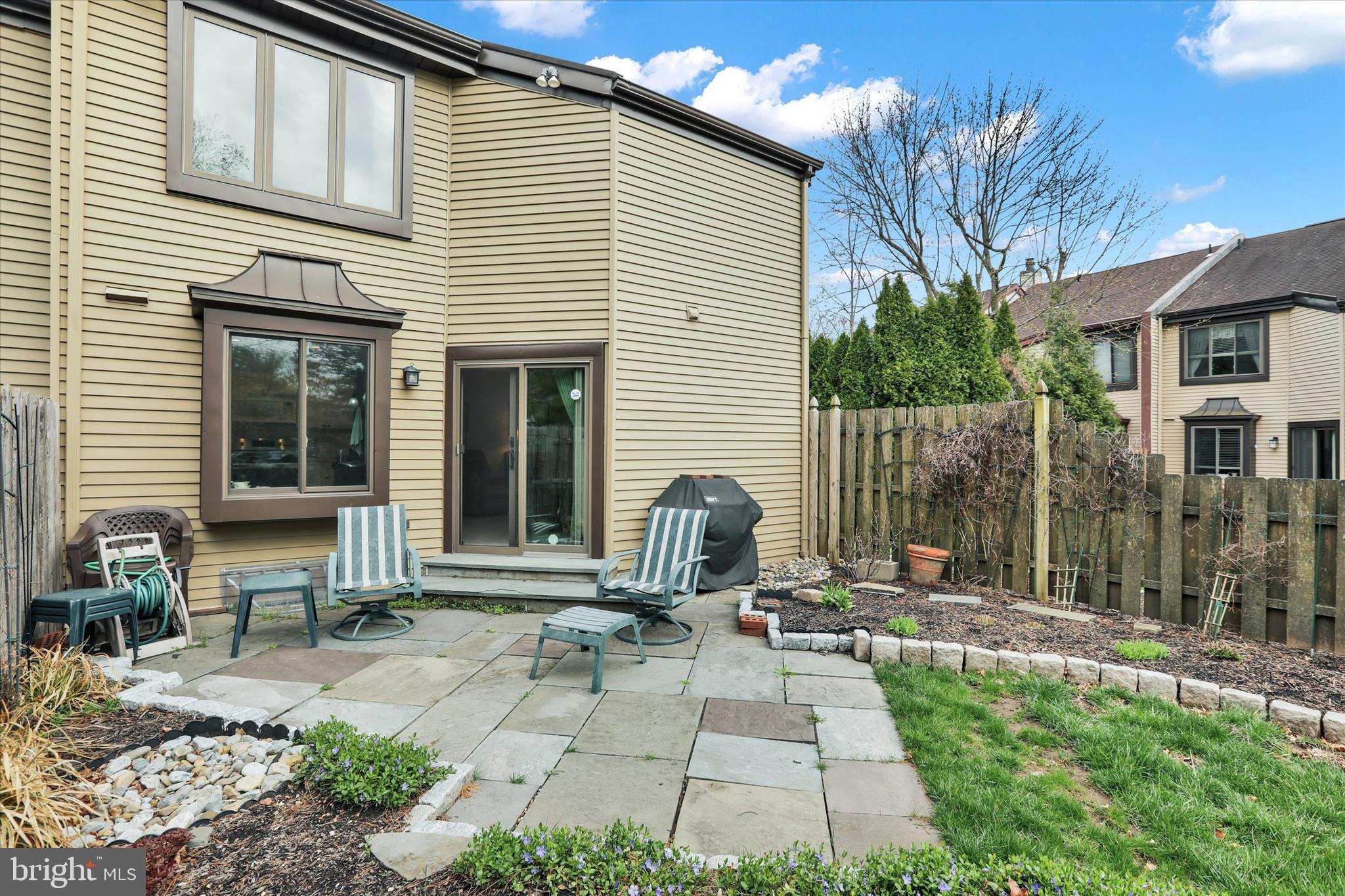 HEADLEY TRACE - Residential