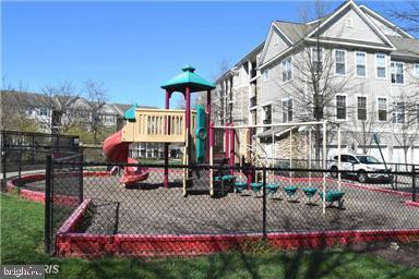 FAIRCREST - Residential Lease