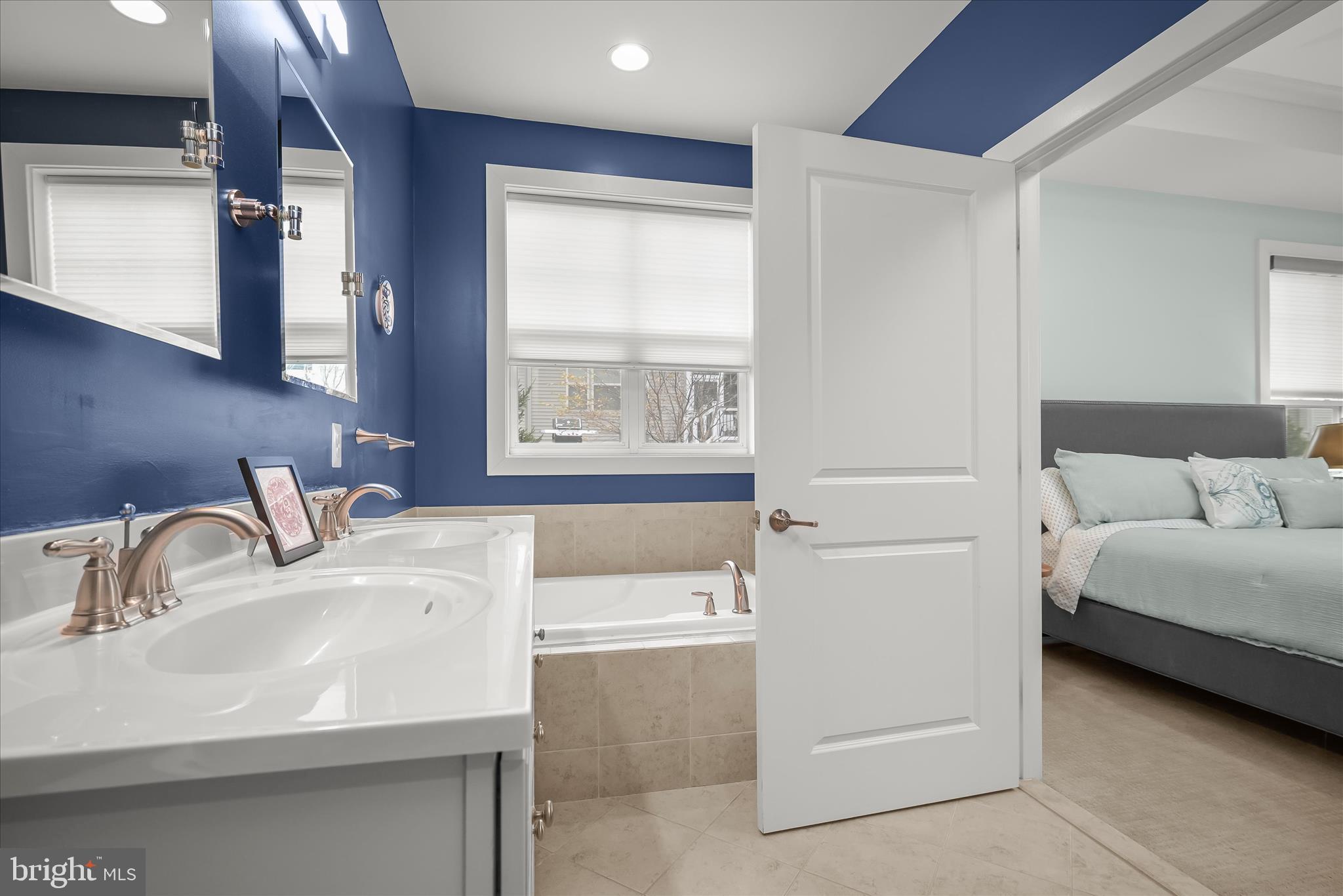 WALDEN WOODS - Residential