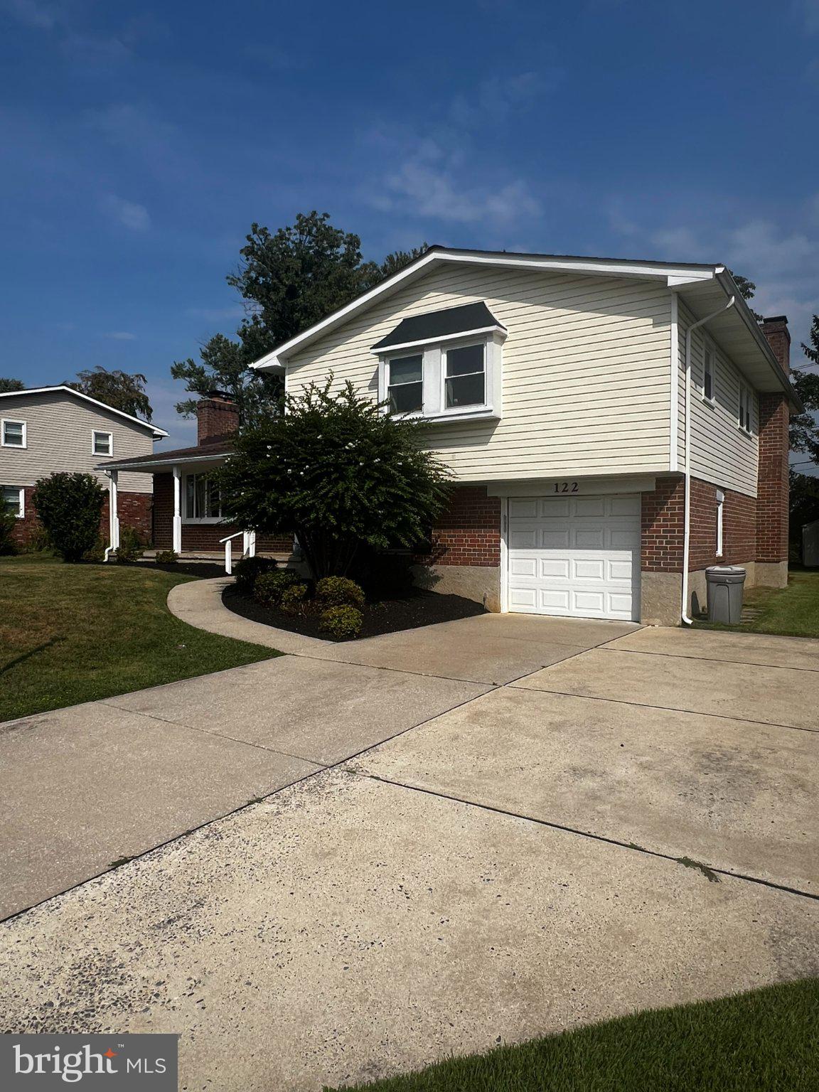122 E PADONIA ROAD