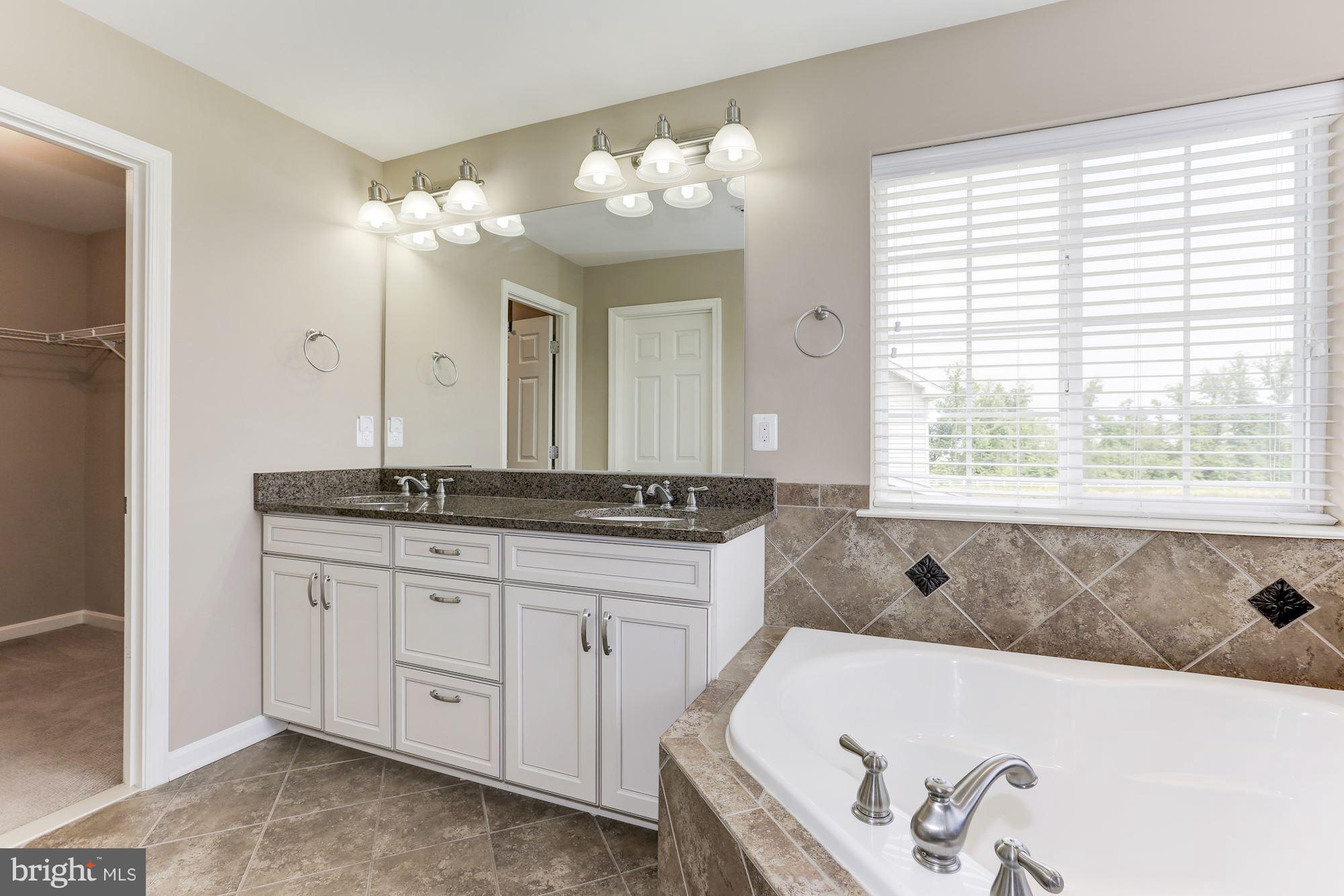 ST CHARLES SUB - GLENEAGLES - Residential Lease