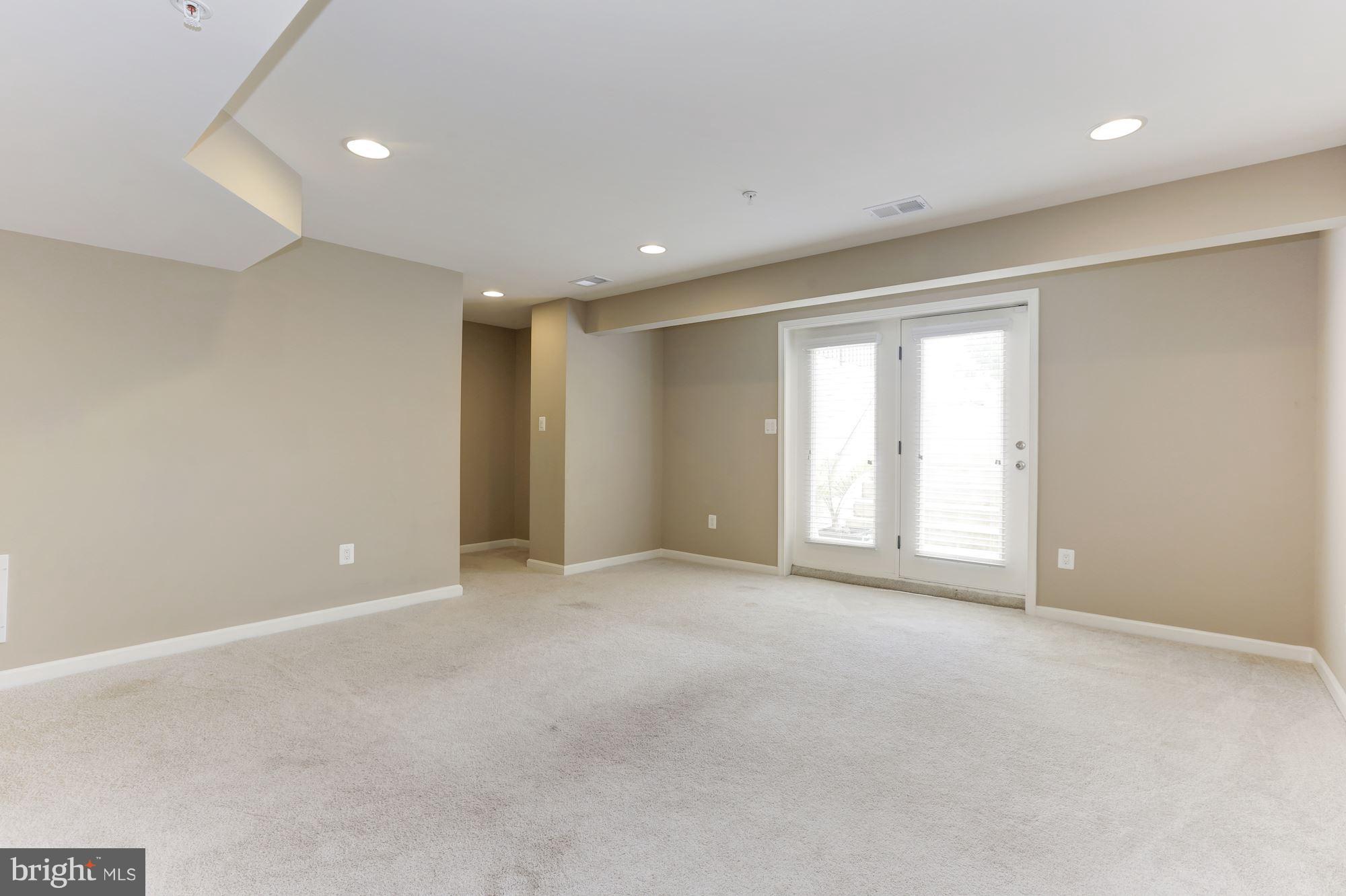 ST CHARLES SUB - GLENEAGLES - Residential Lease